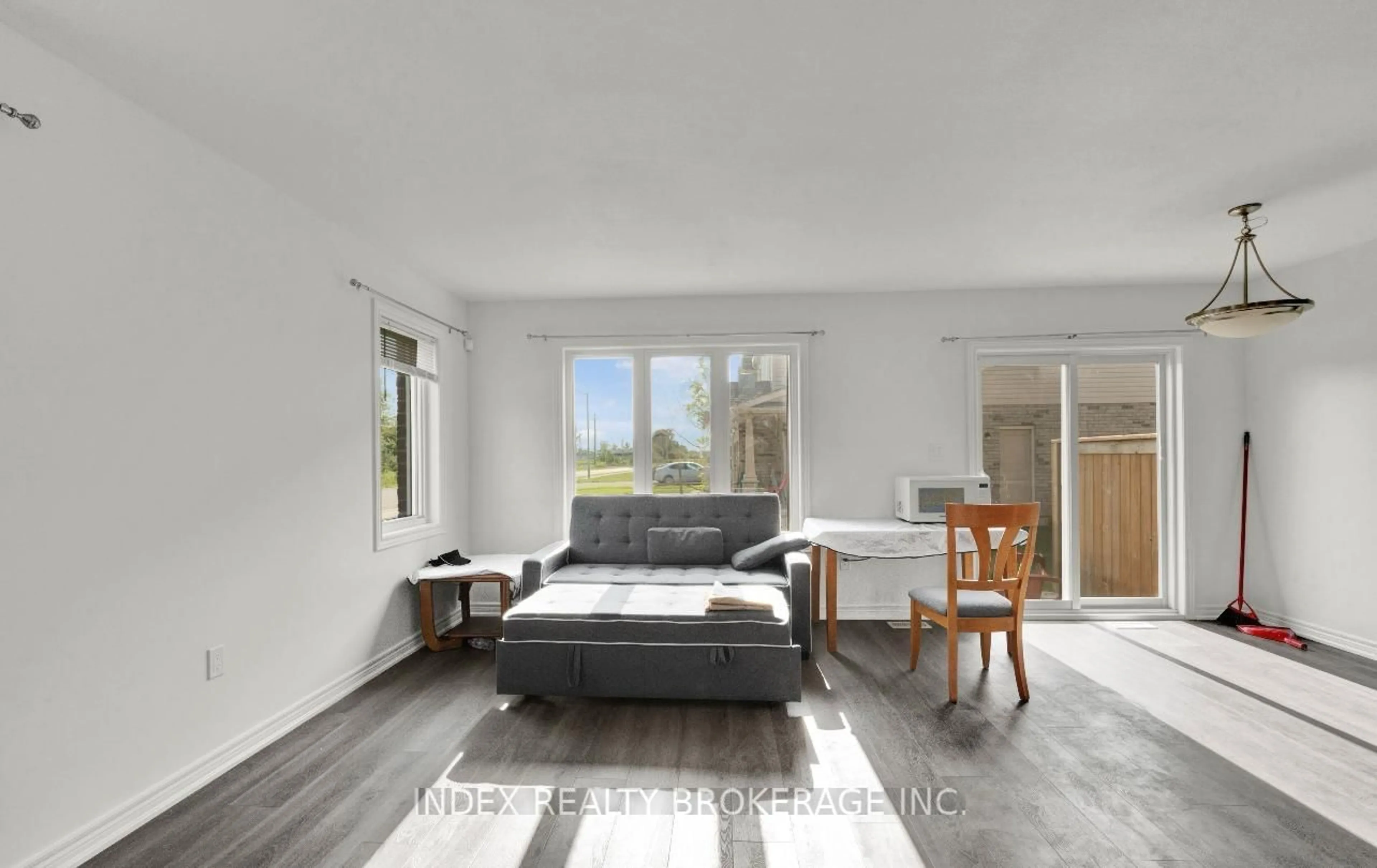 A pic of a room for 7945 Oldfield Rd #35, Niagara Falls Ontario L2G 0Z4