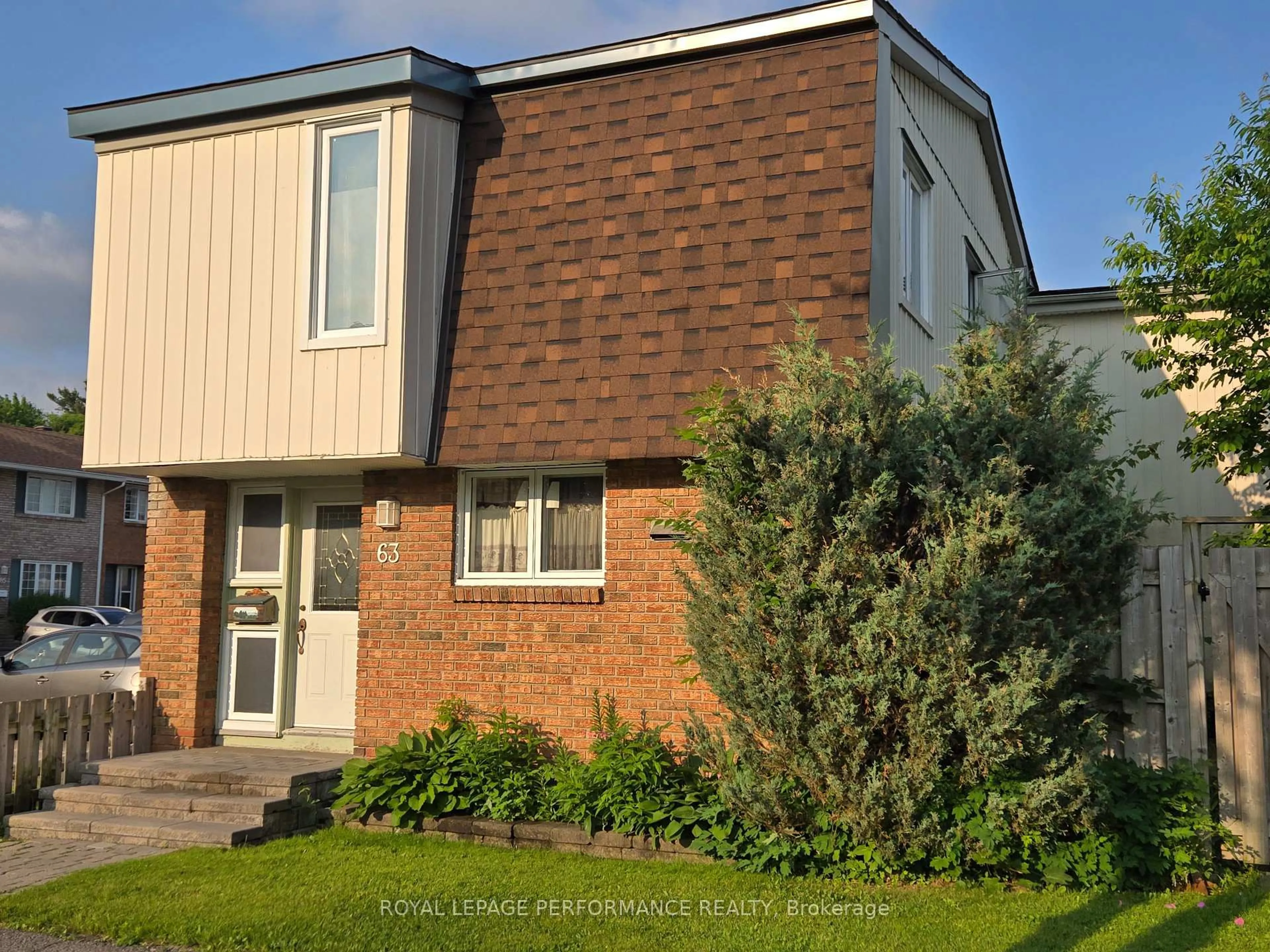 Unknown for 2063 Jasmine Cres #63, Ottawa Ontario K1J 7W2
