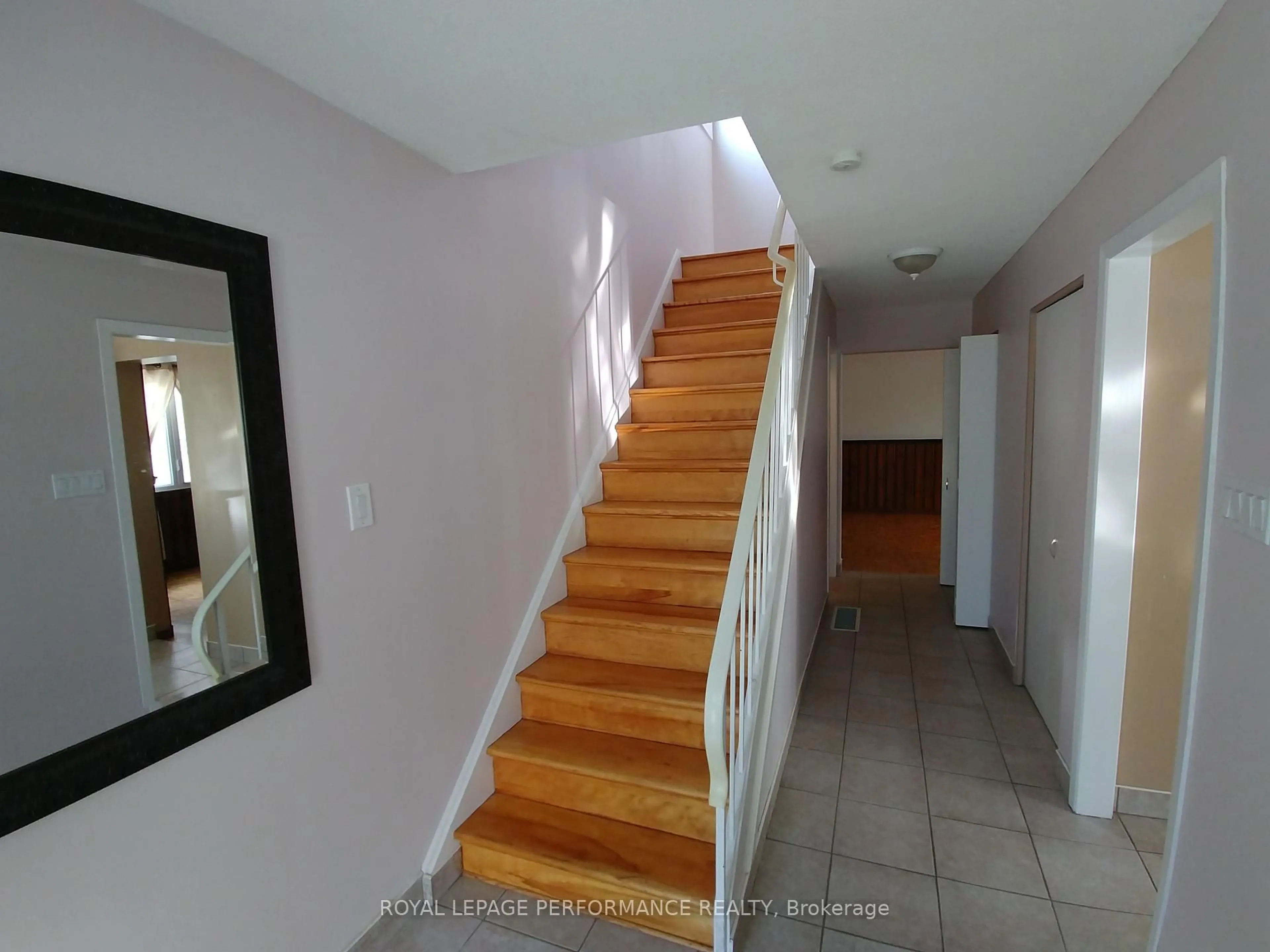 Unknown for 2063 Jasmine Cres #63, Ottawa Ontario K1J 7W2