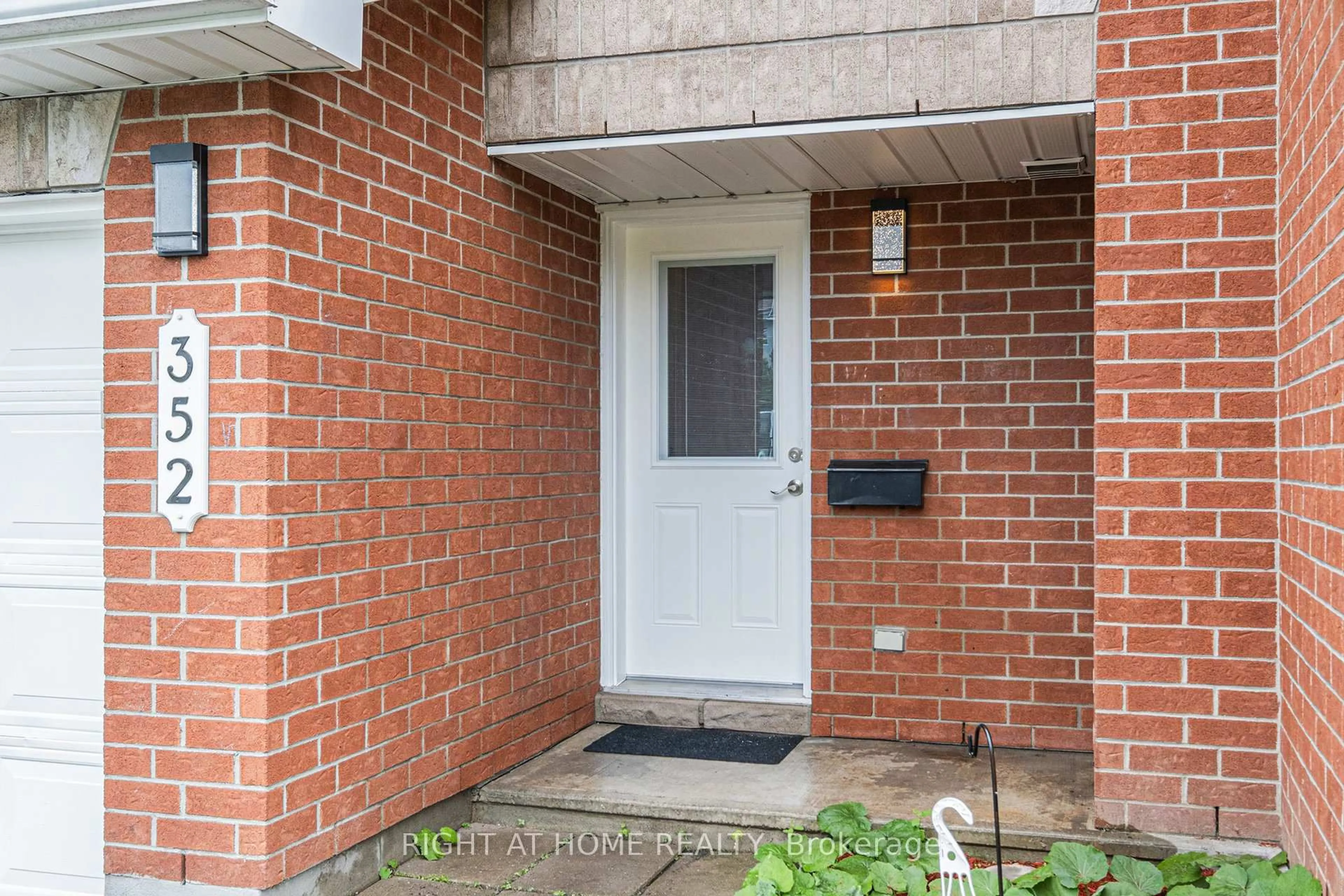 Home with brick exterior material, street for 352 Selene Way, Ottawa Ontario K4A 0G6