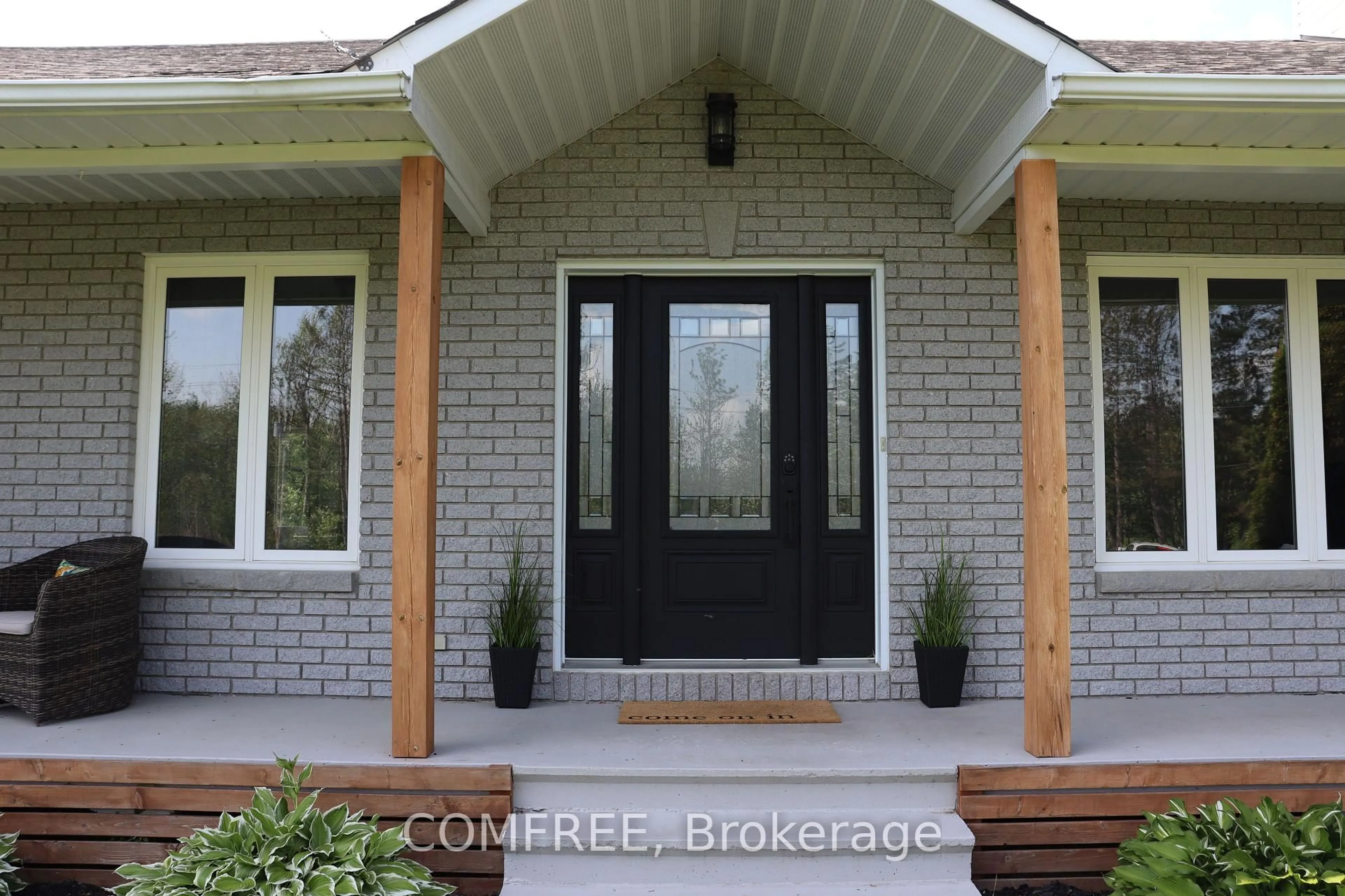 Home with brick exterior material, street for 1145 Du Golf Rd, Clarence-Rockland Ontario K0A 1N0