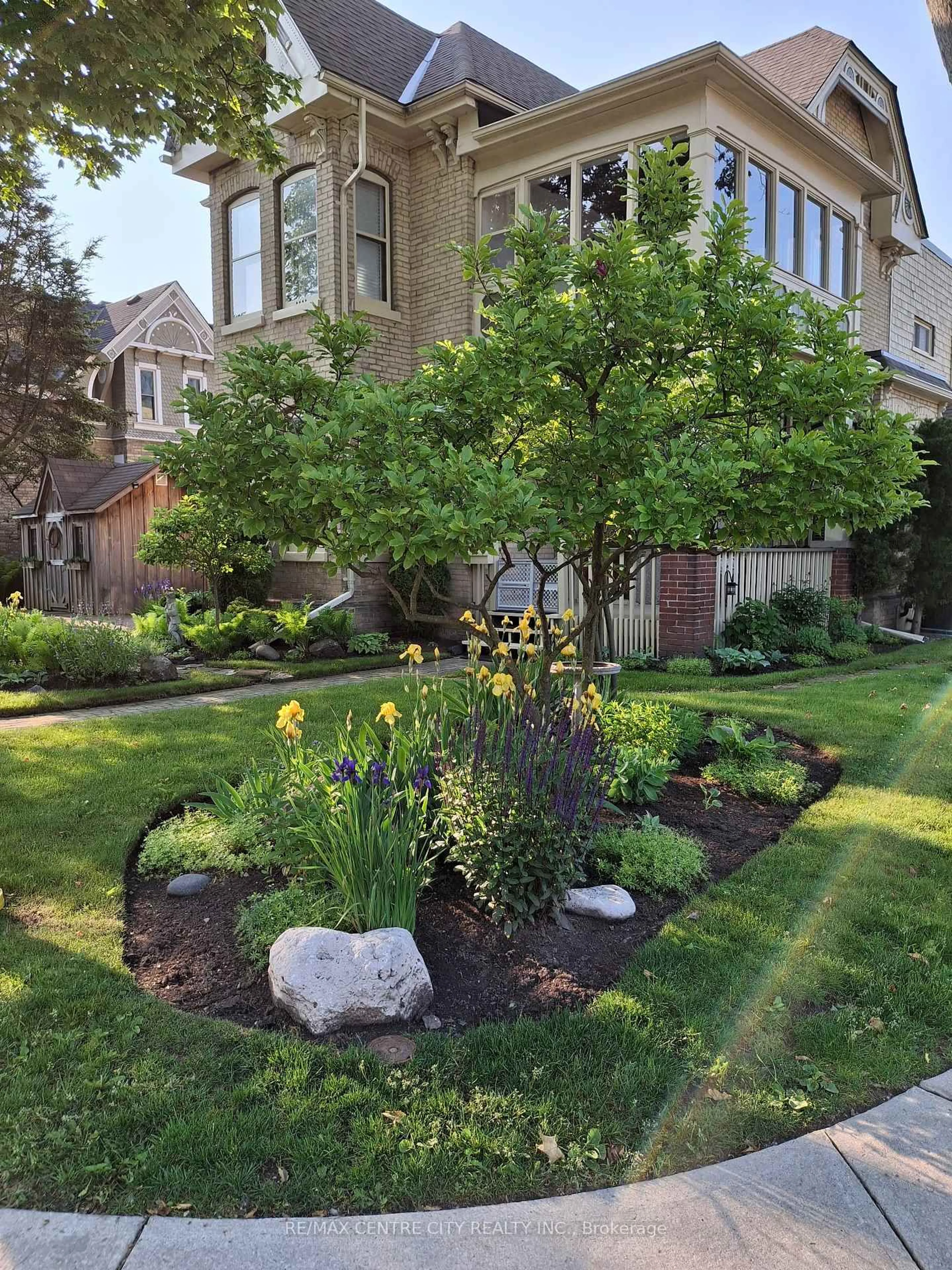Patio, street for 65 Bruce St, London South Ontario N6C 1G7