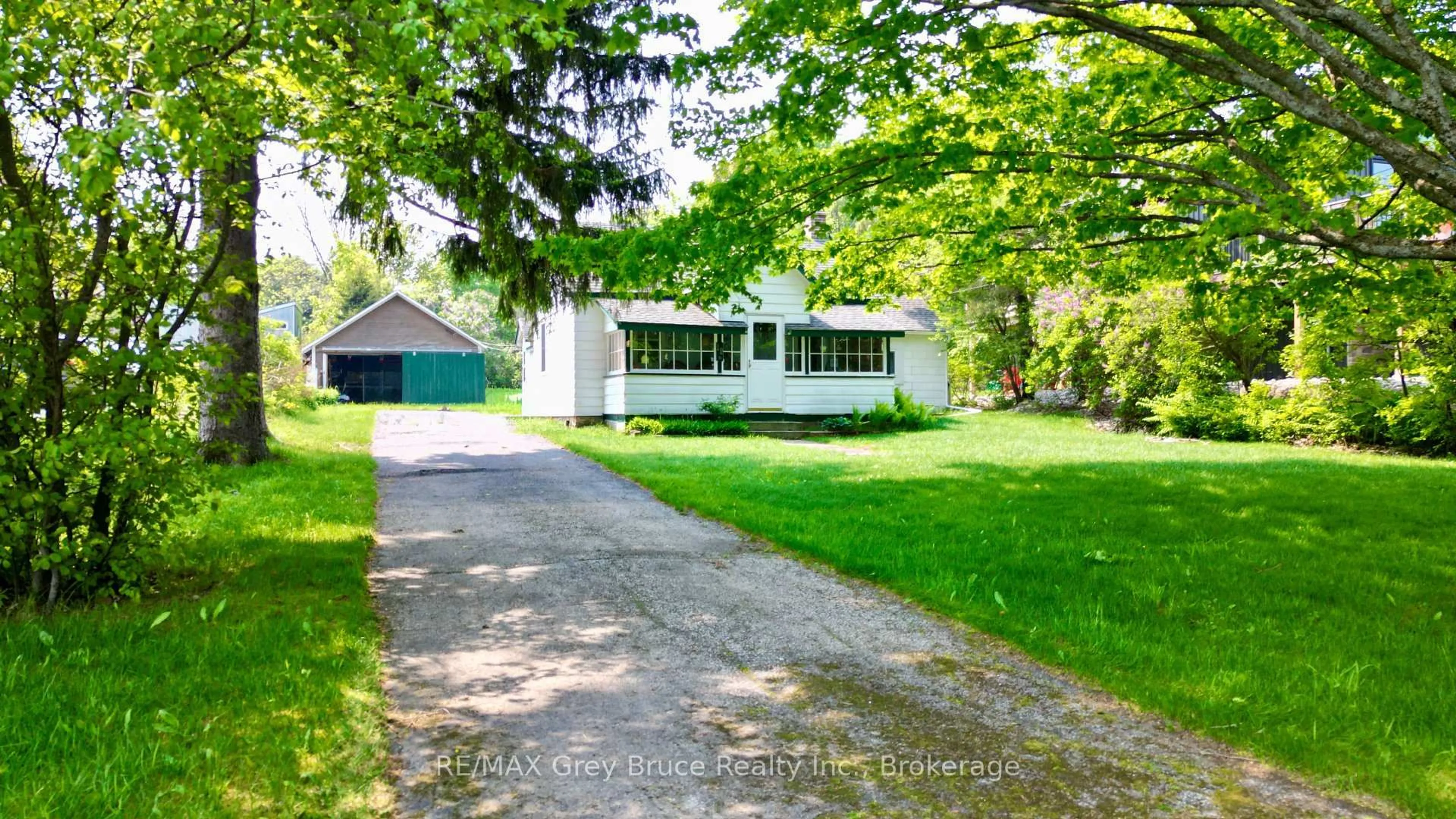 Unknown for 19 Mill St, Northern Bruce Peninsula Ontario N0H 1W0