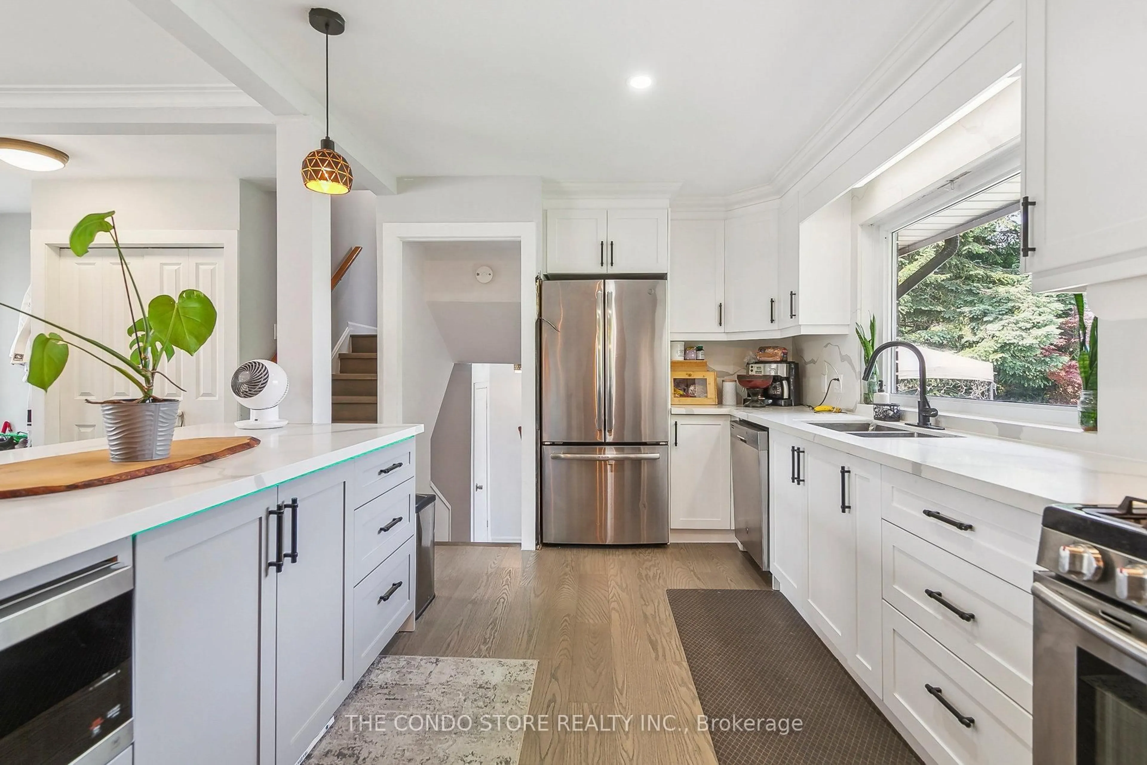 Open concept kitchen, unknown for 15 Old Orchard Dr, Hamilton Ontario L8E 1E9