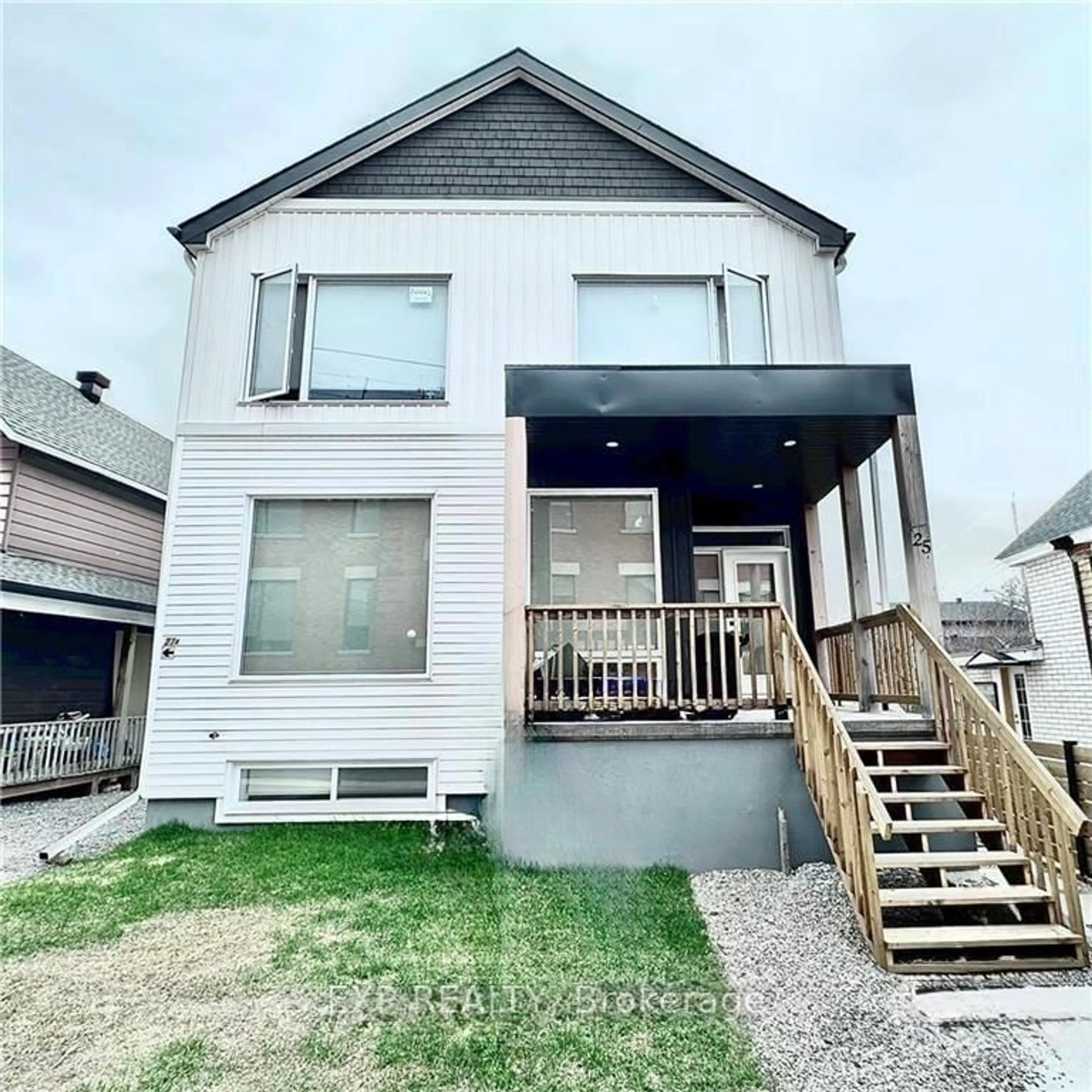 A pic from outside/outdoor area/front of a property/back of a property/a pic from drone, street for 25-27 O'meara St, Ottawa Ontario K1Y 2S8