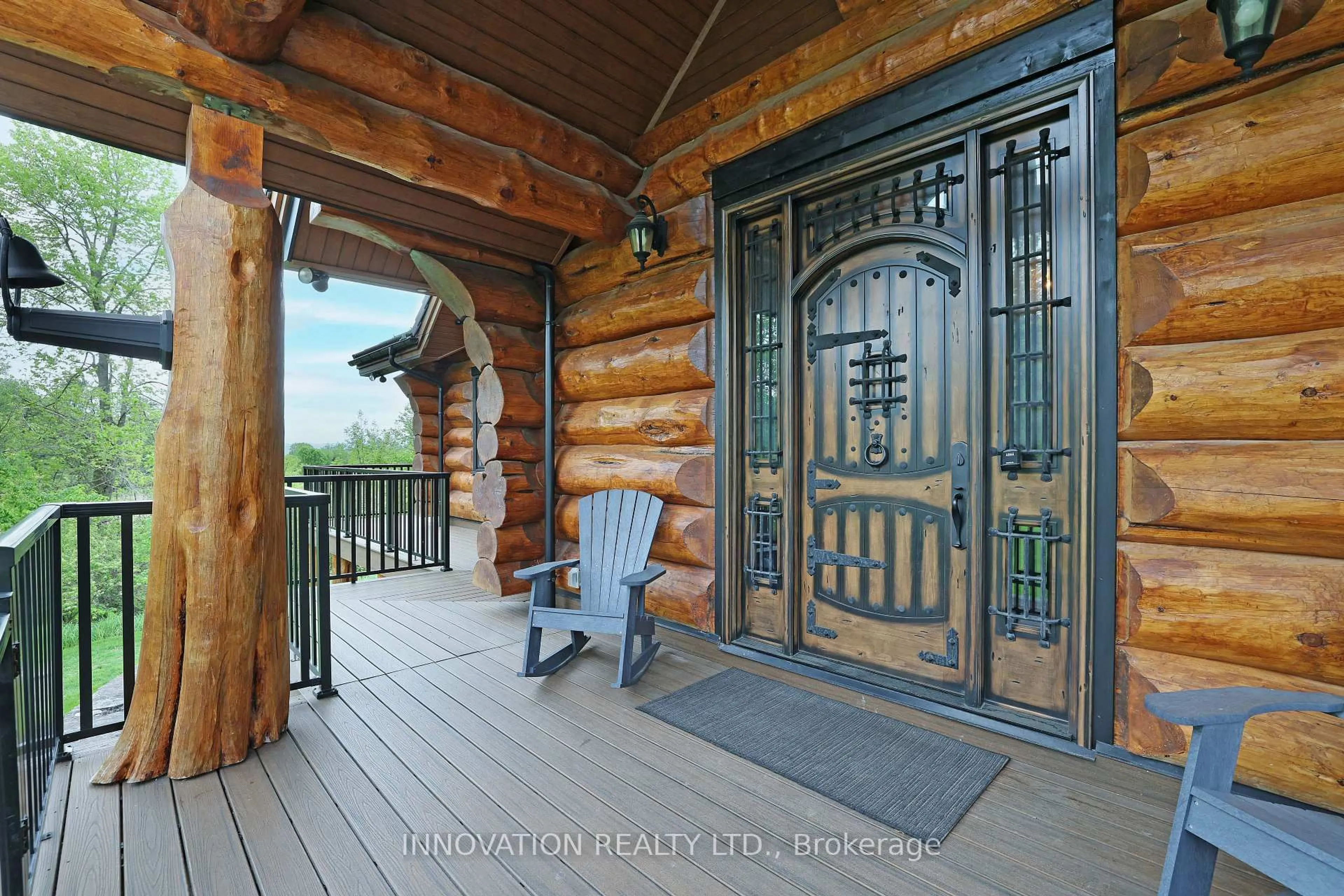 Indoor entryway for 255 Maclarens Sdrd, Ottawa Ontario K0A 3M0