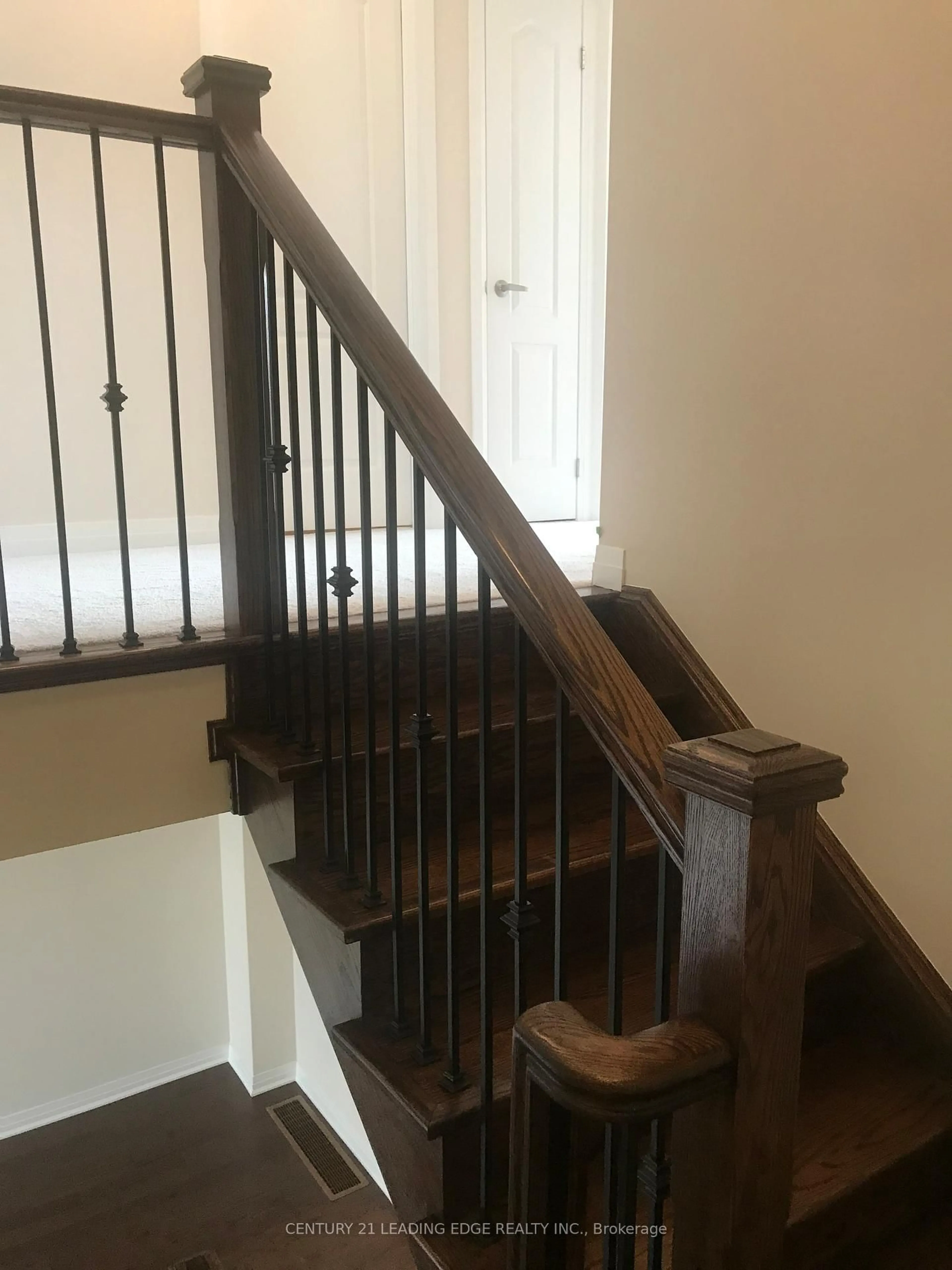 Stairs for 6 Landsborough St #ON, East Luther Grand Valley Ontario L9W 7R1