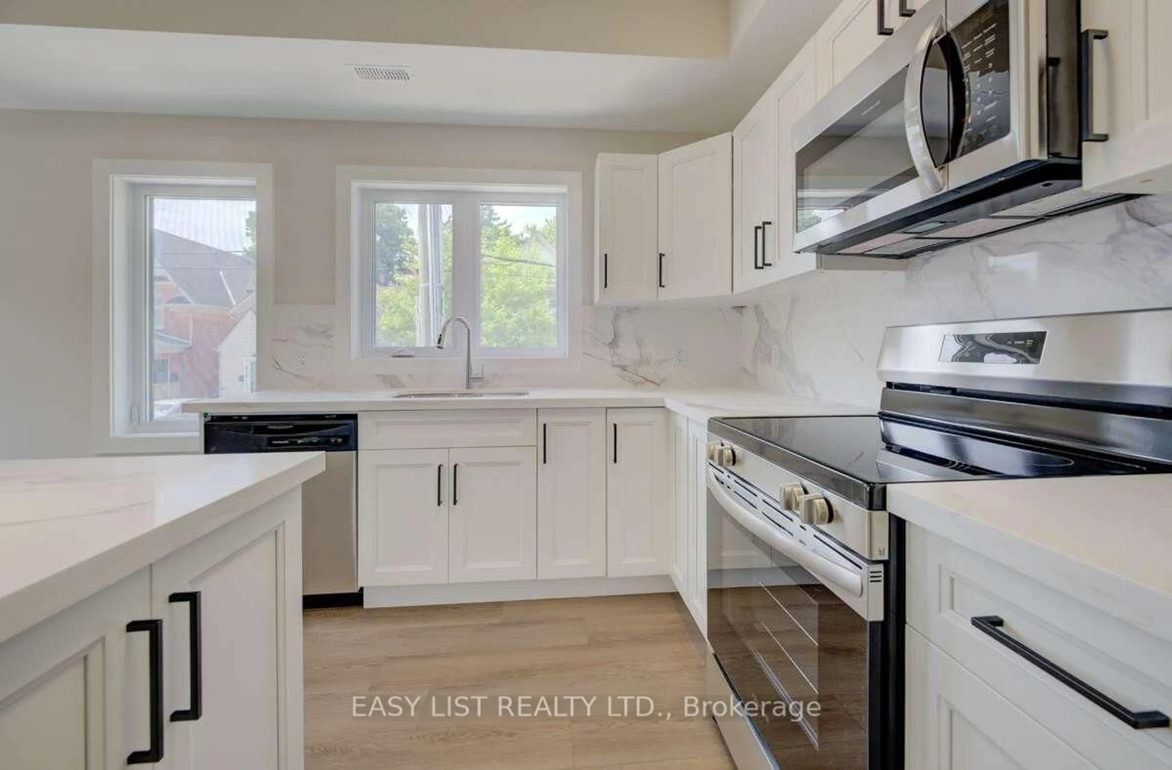 Open concept kitchen, unknown for 17 Peter St #4, Kitchener Ontario N2G 3J5