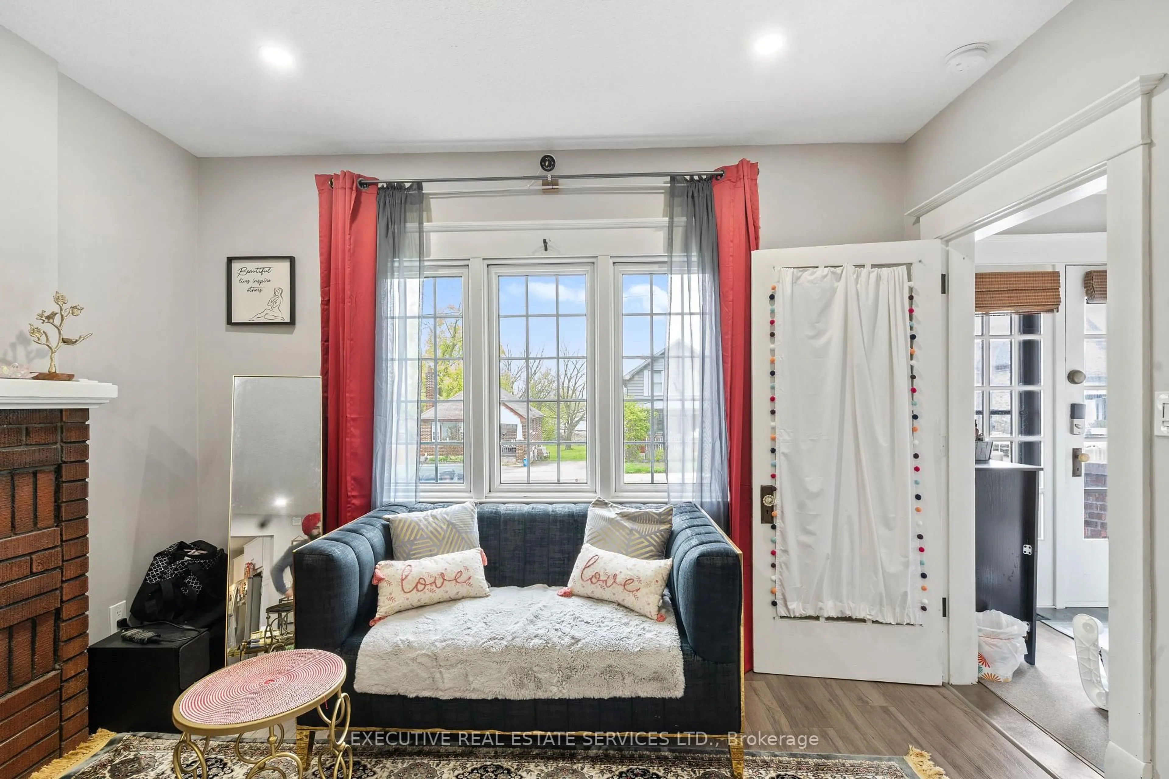 Living room with furniture, unknown for 594 HIGHBURY Ave, London East Ontario N5W 4K9