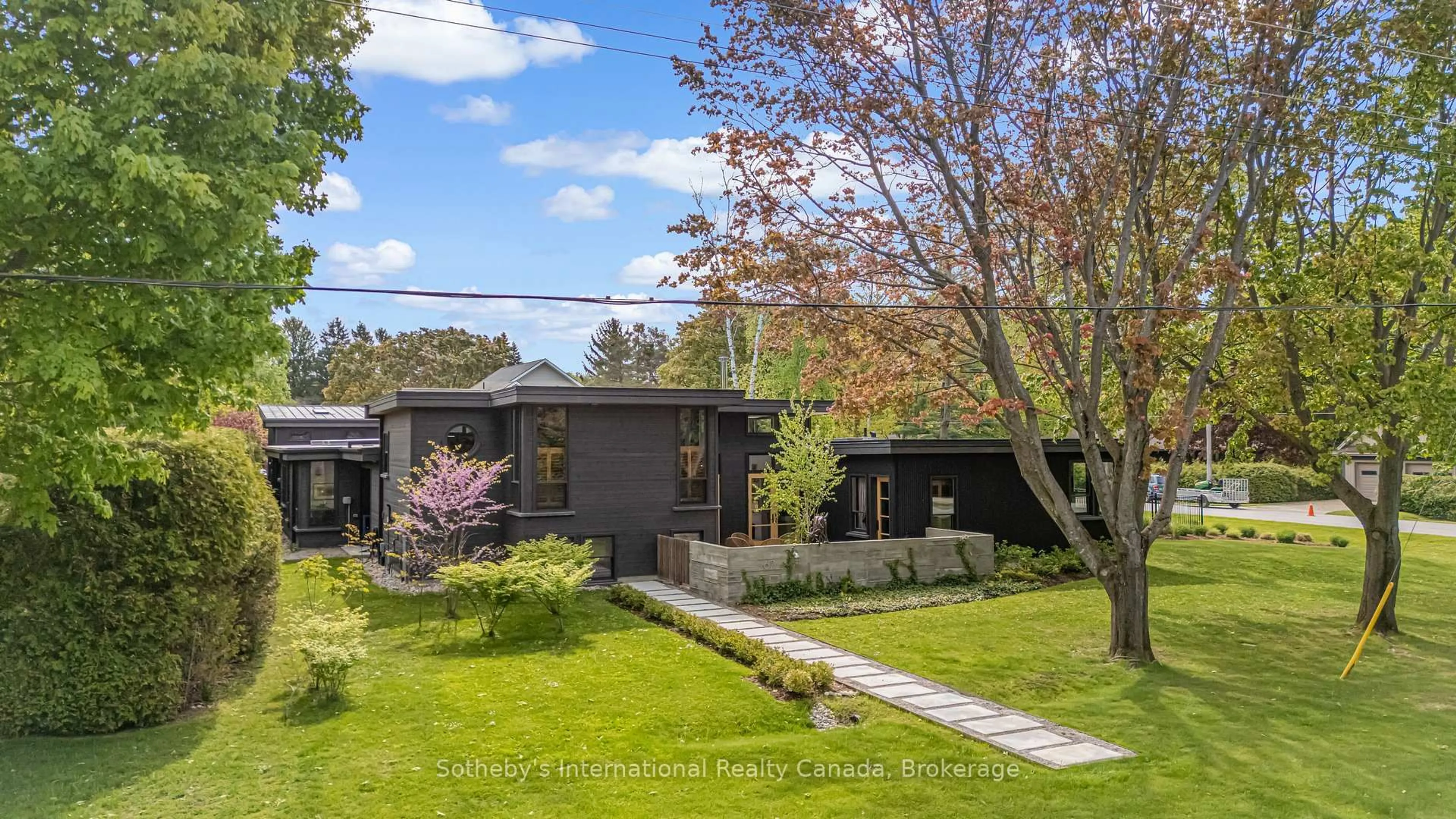 A pic from outside/outdoor area/front of a property/back of a property/a pic from drone, street for 62 Tuyll St, Bluewater Ontario N0M 1G0