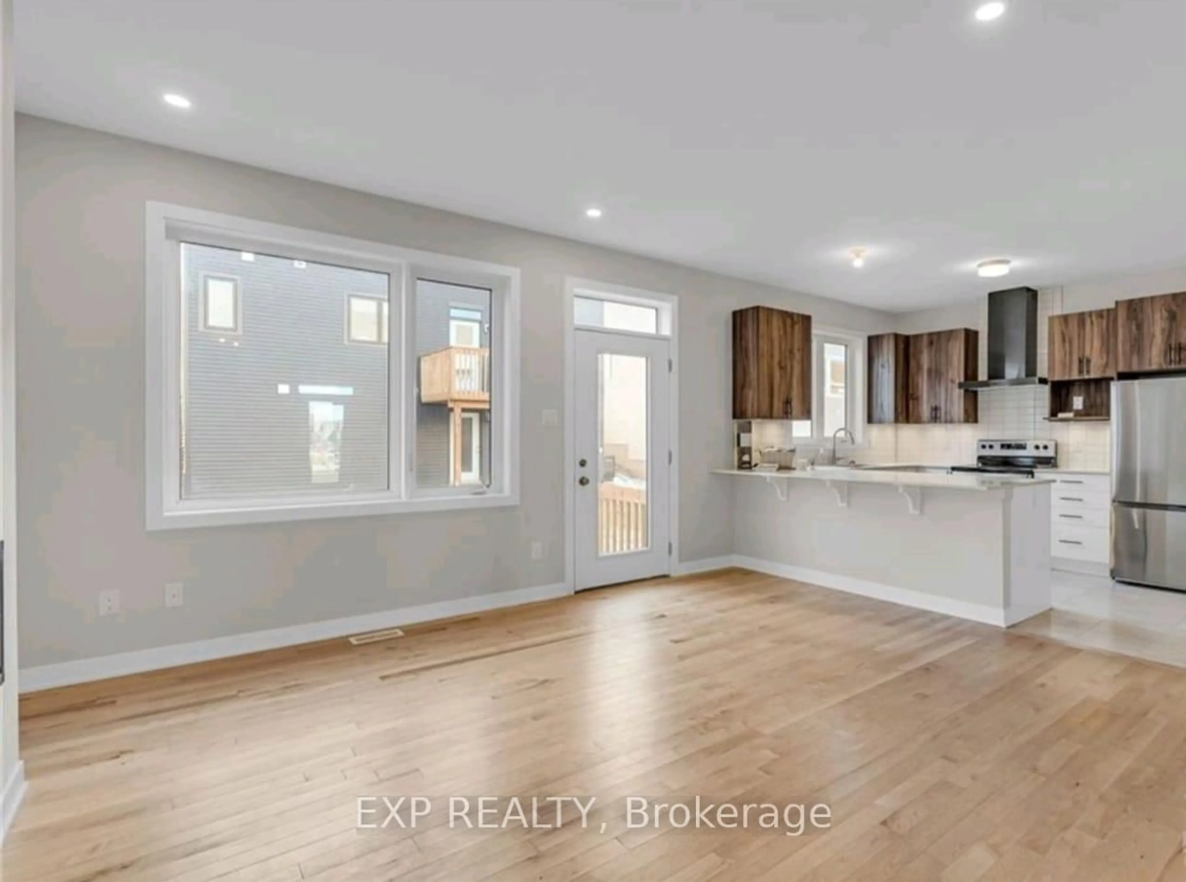 Open concept kitchen, unknown for 438 EPOCH St, Ottawa Ontario K2J 6X7