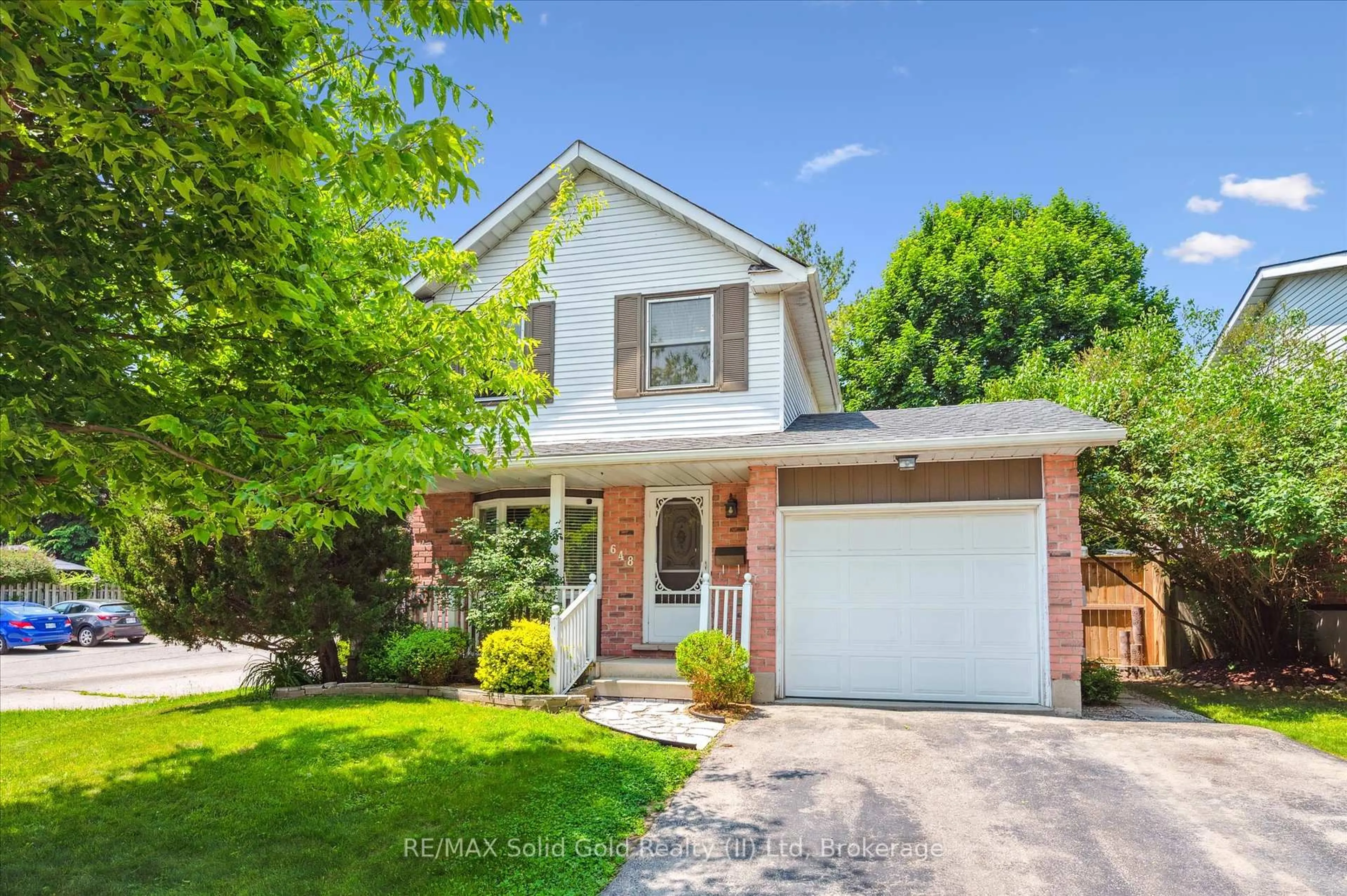 Home with brick exterior material, street for 648 Hillview Rd, Cambridge Ontario N3H 5H3