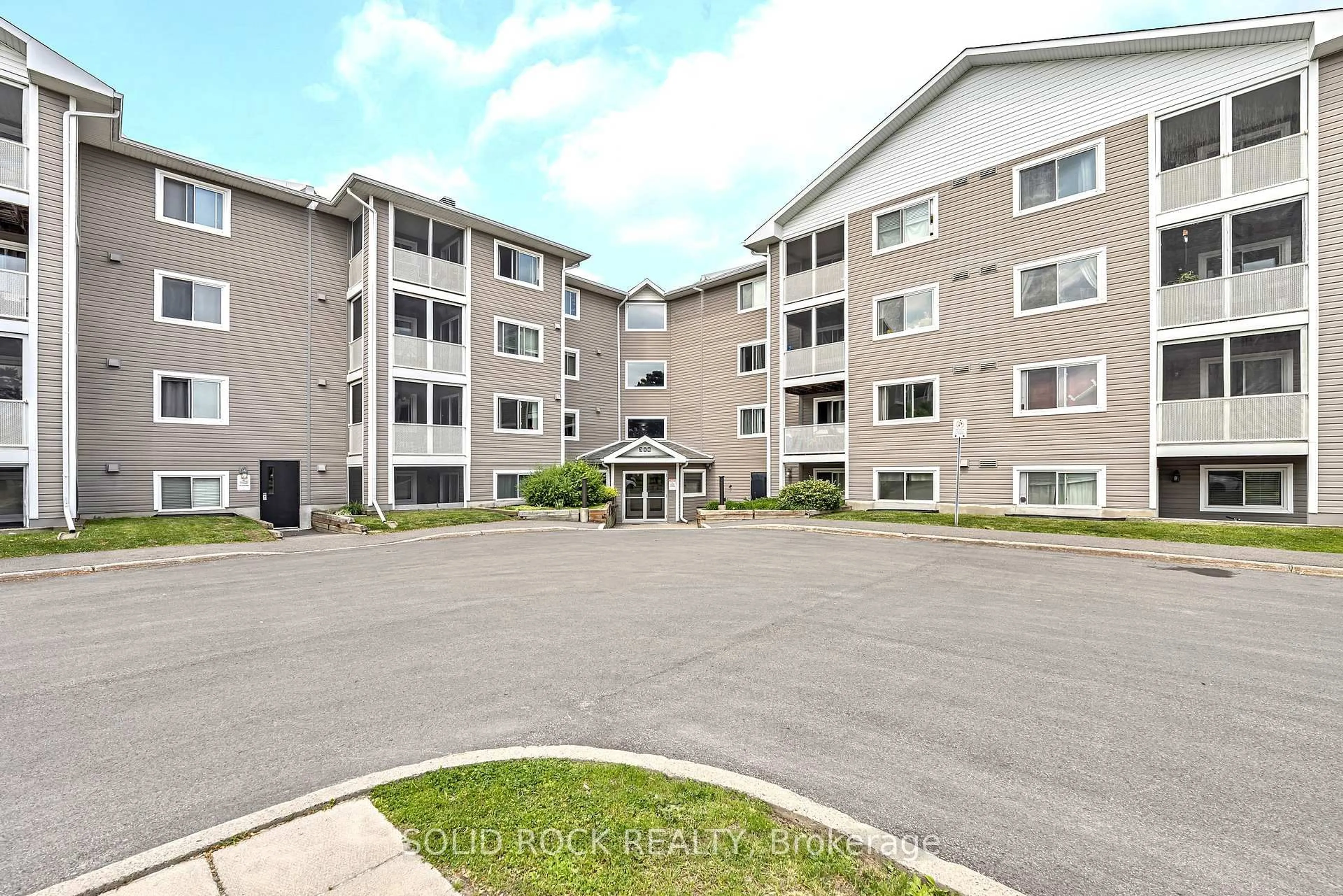 Patio, unknown for 316 Lorry Greenberg Dr #124, Ottawa Ontario K1T 2P4
