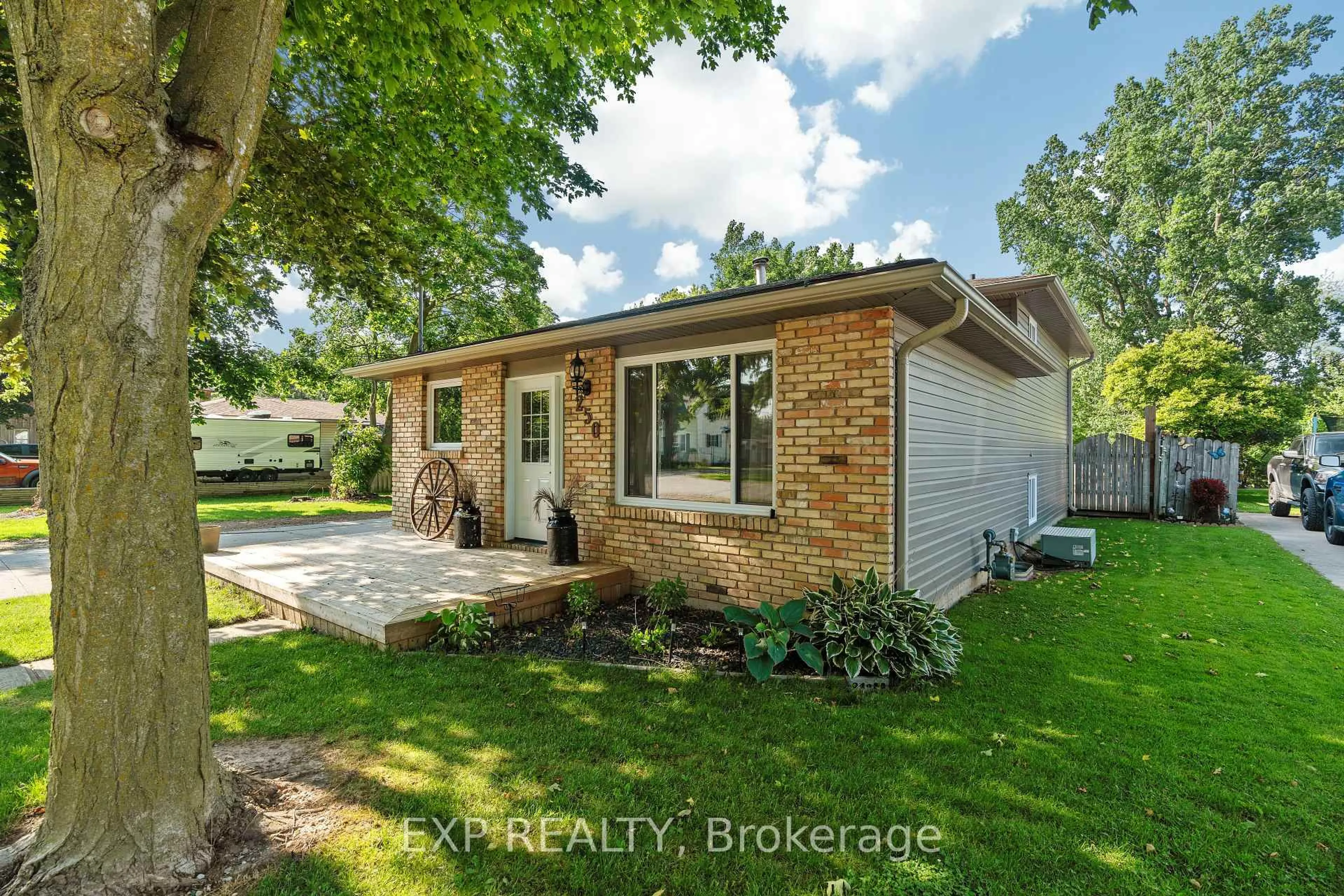 Home with brick exterior material, street for 250 William E St, North Middlesex Ontario N0M 2K0