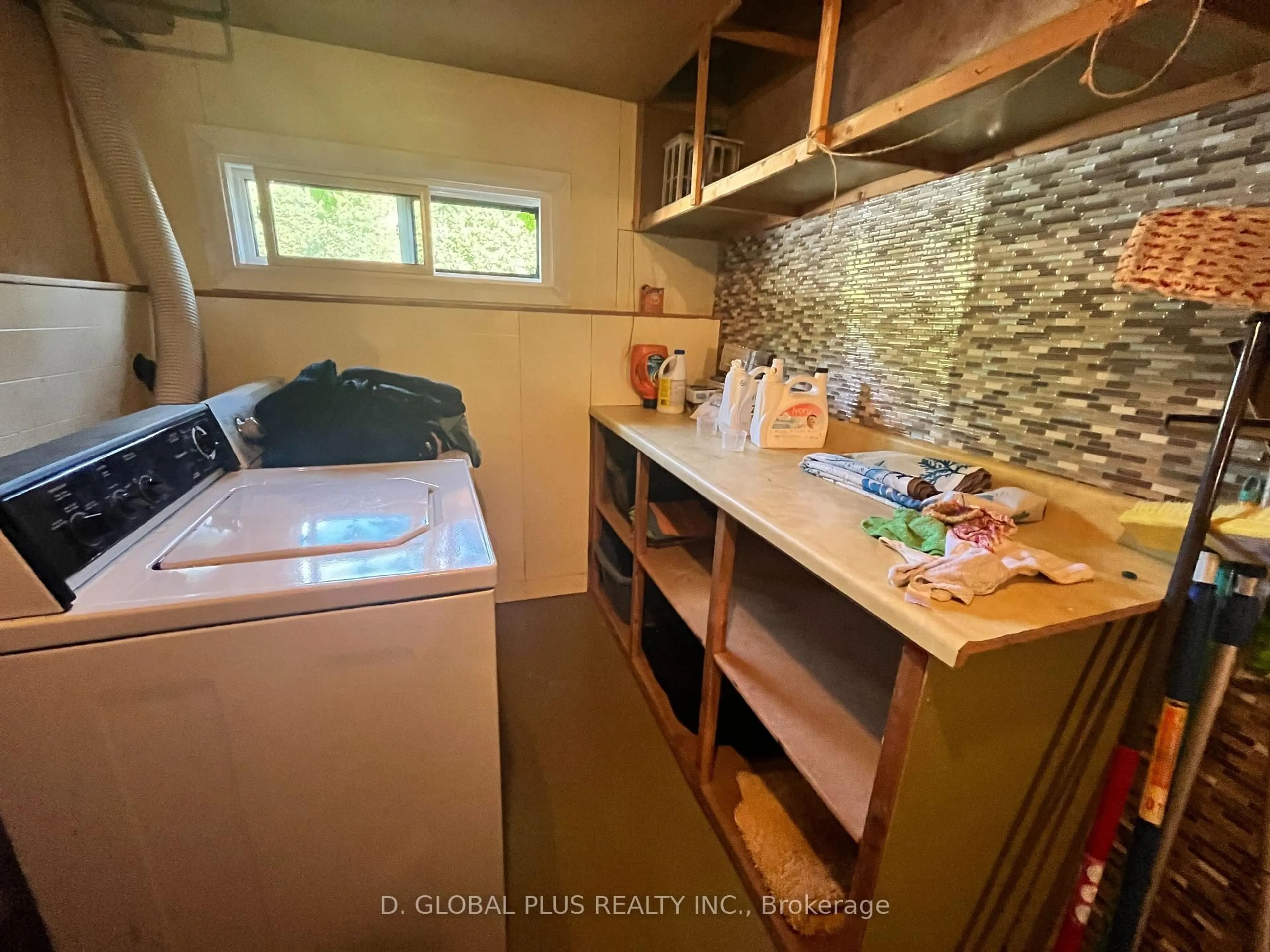 Unknown for 51 Chimo Dr, Kanata Ontario K2L 1Z1