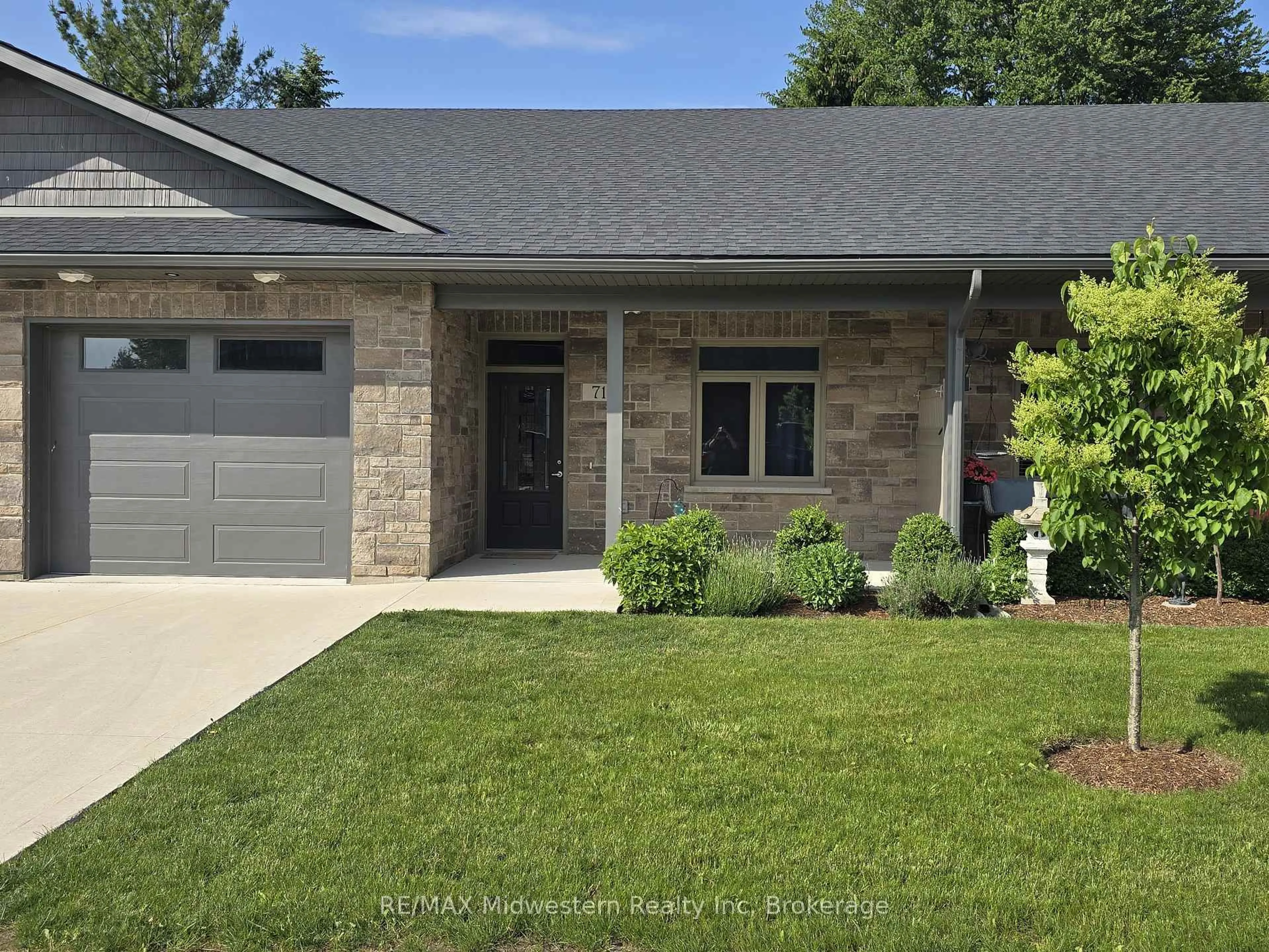 Home with brick exterior material, street for 375 Mitchell Rd ##71, Perth South Ontario N4W 0H4