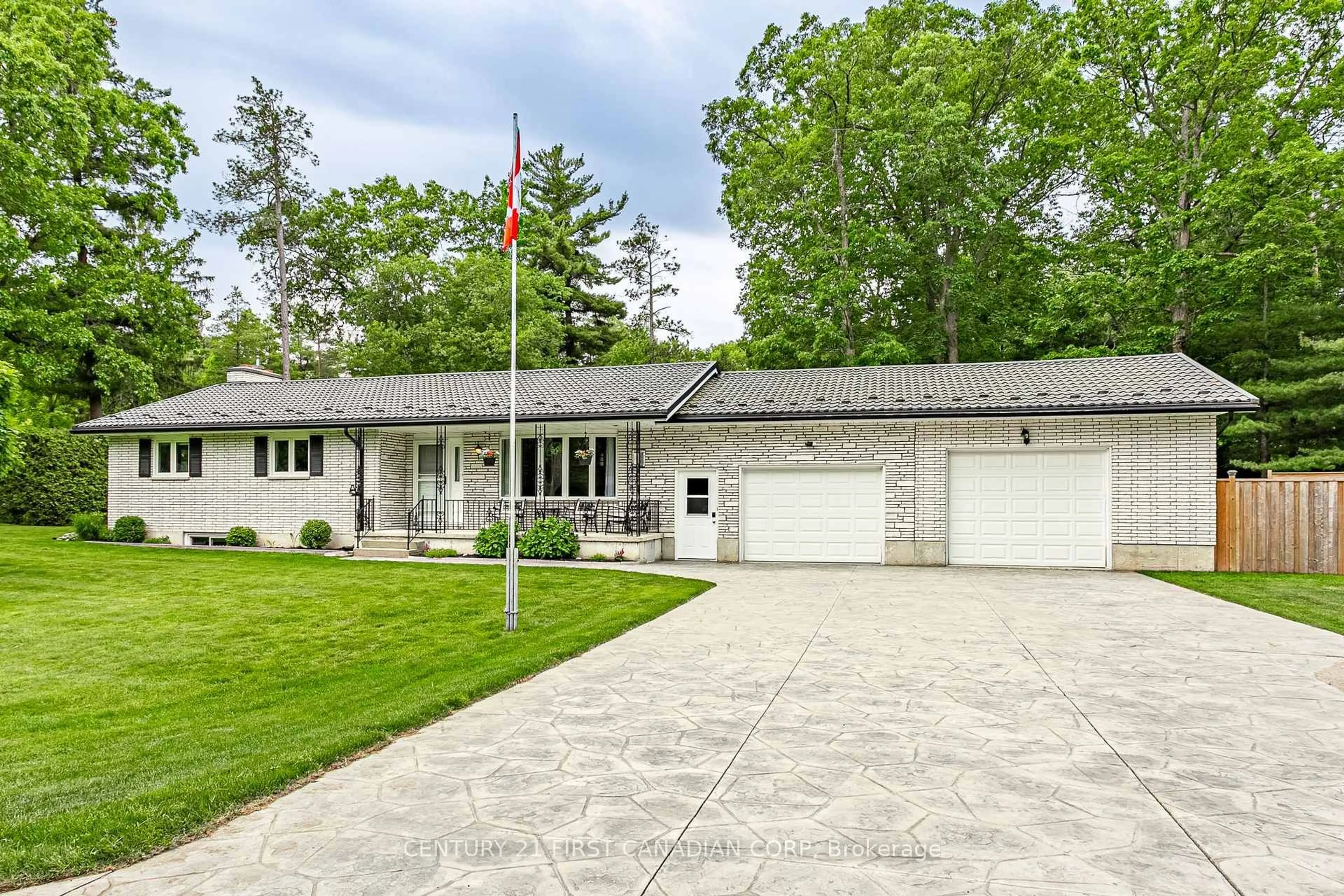 Unknown for 10211 Lakeview Ave, Lambton Shores Ontario N0M 1T0