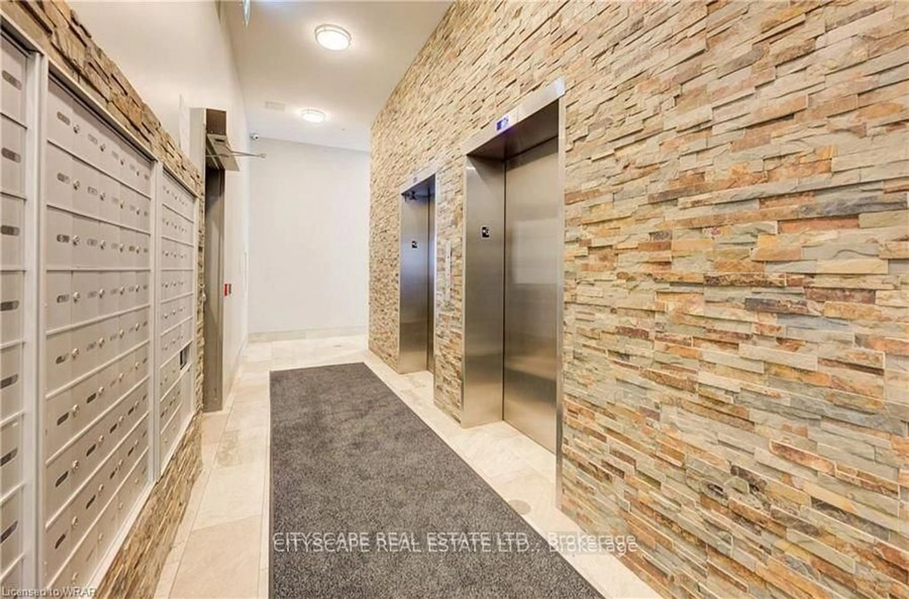 Indoor foyer for 308 Lester St #514, Waterloo Ontario N2L 3W6