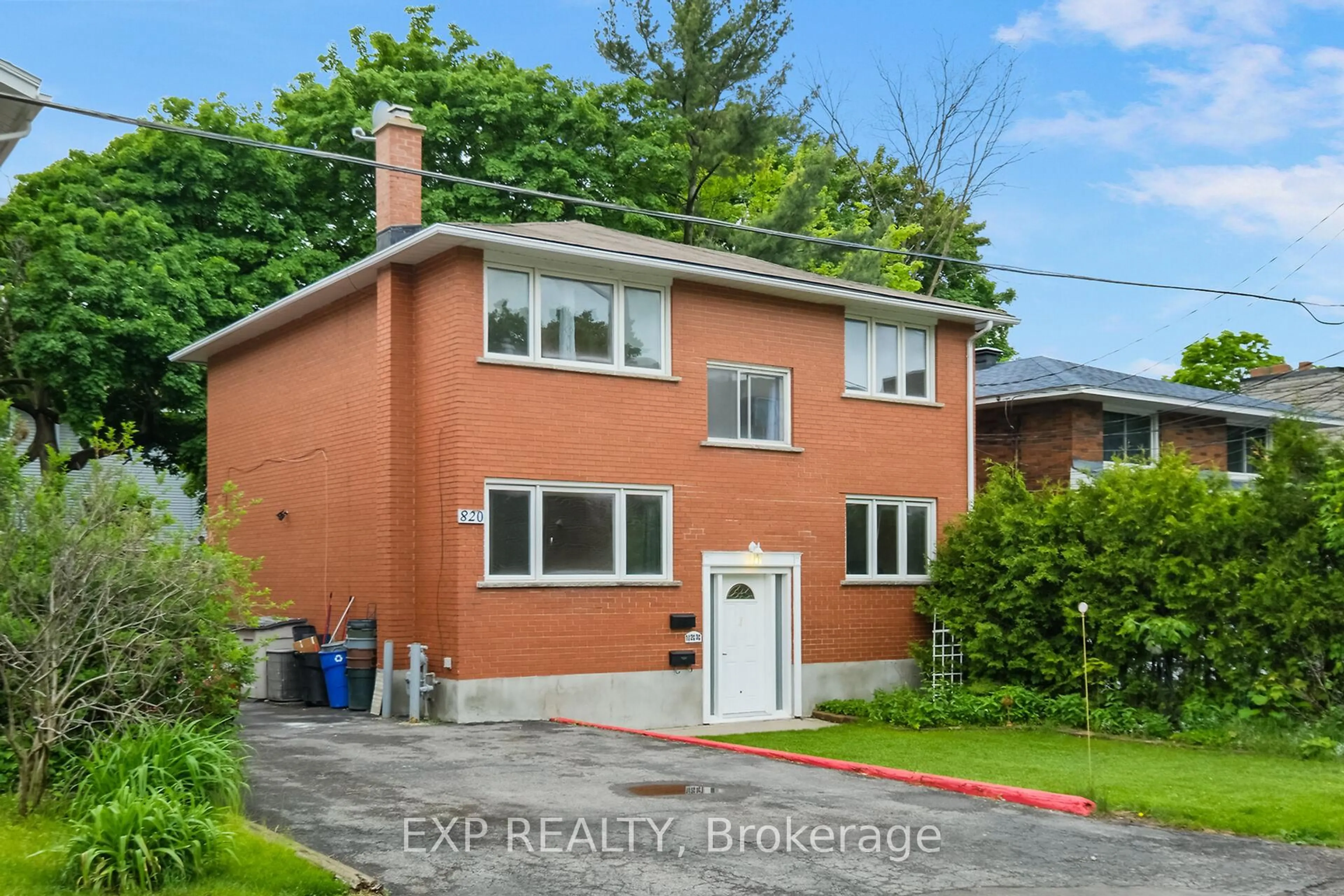 Home with brick exterior material, street for 820 Vick Ave, Ottawa Ontario K2B 6C9