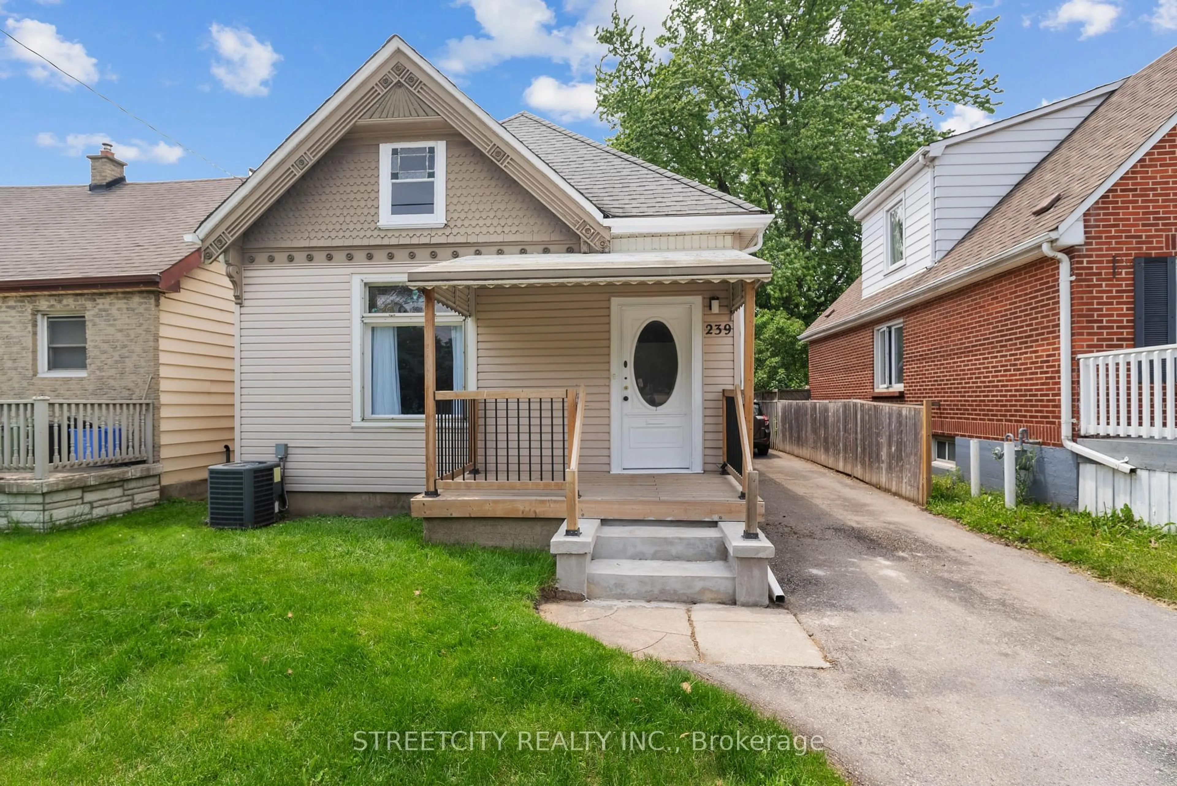 Unknown for 239 Highbury Ave, London East Ontario N5Z 2W8
