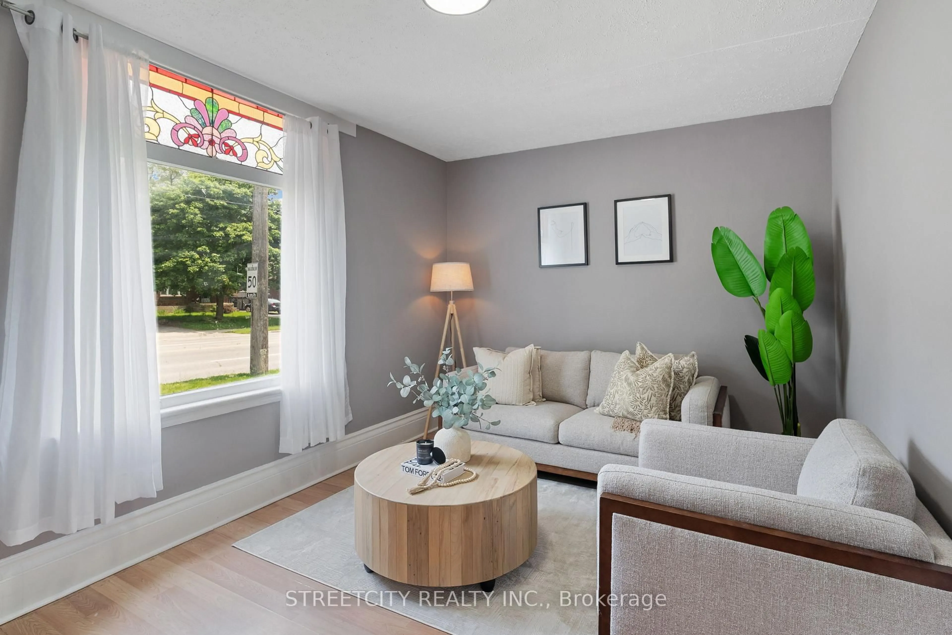 Living room with furniture, unknown for 239 Highbury Ave, London East Ontario N5Z 2W8