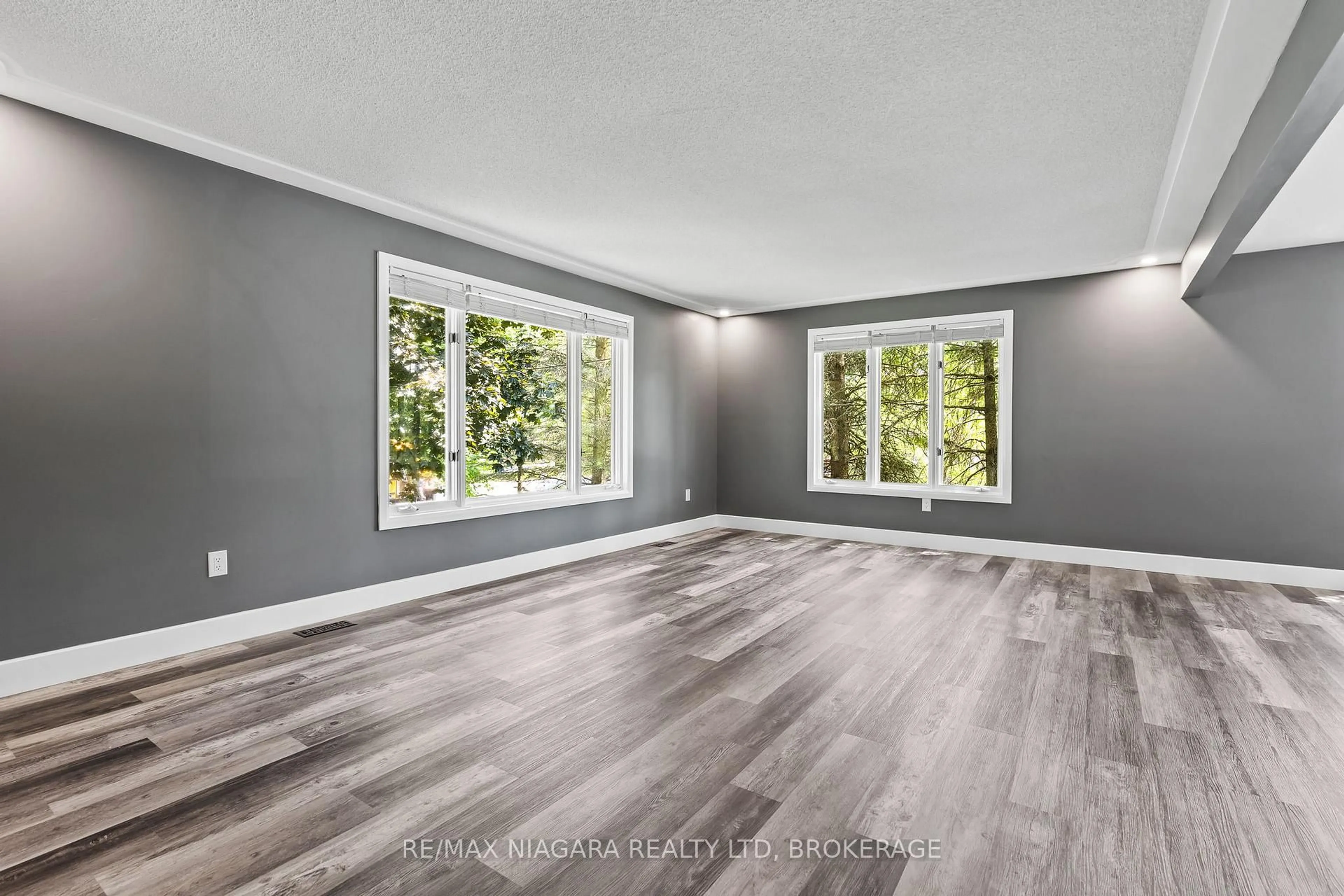 A pic of a room for 912 Church St, Pelham Ontario L0S 1C0