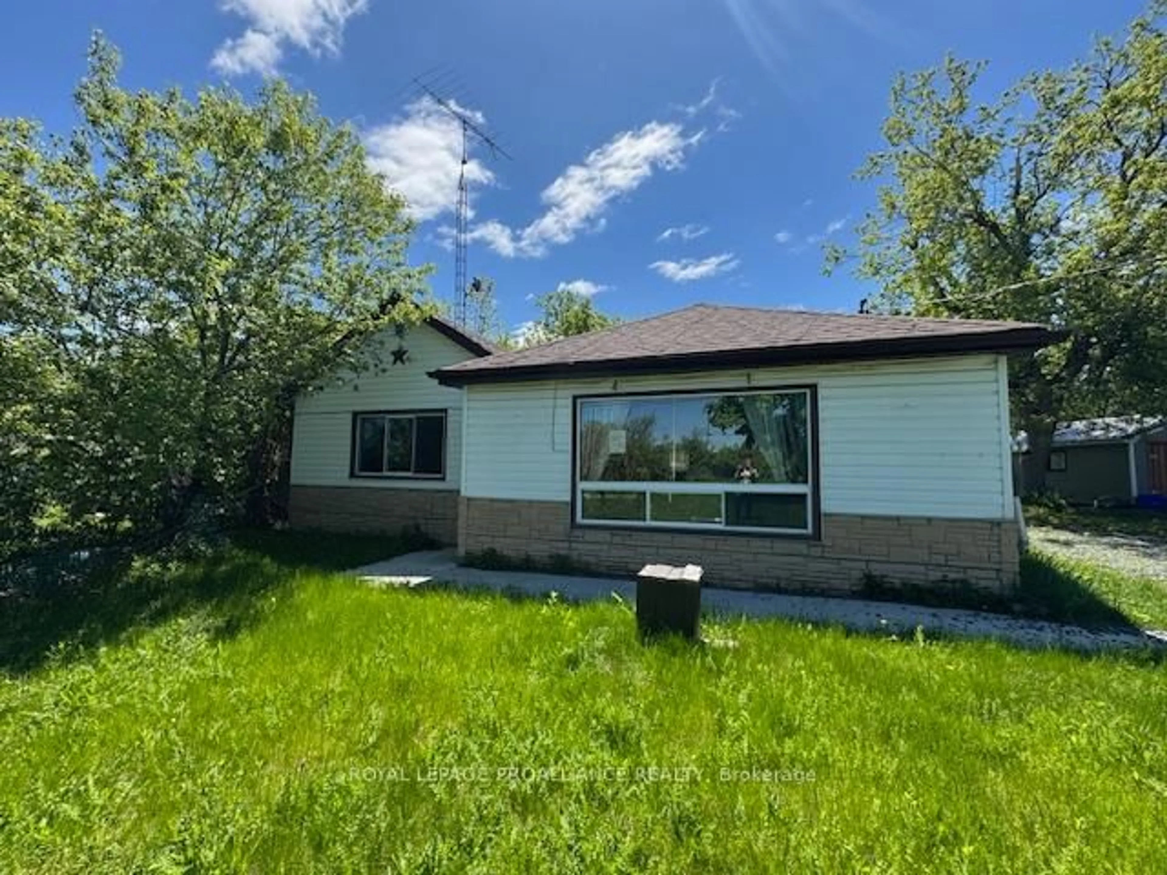 A pic from outside/outdoor area/front of a property/back of a property/a pic from drone, street for 217 Norwood Rd, Limoges Ontario K0K 2M0