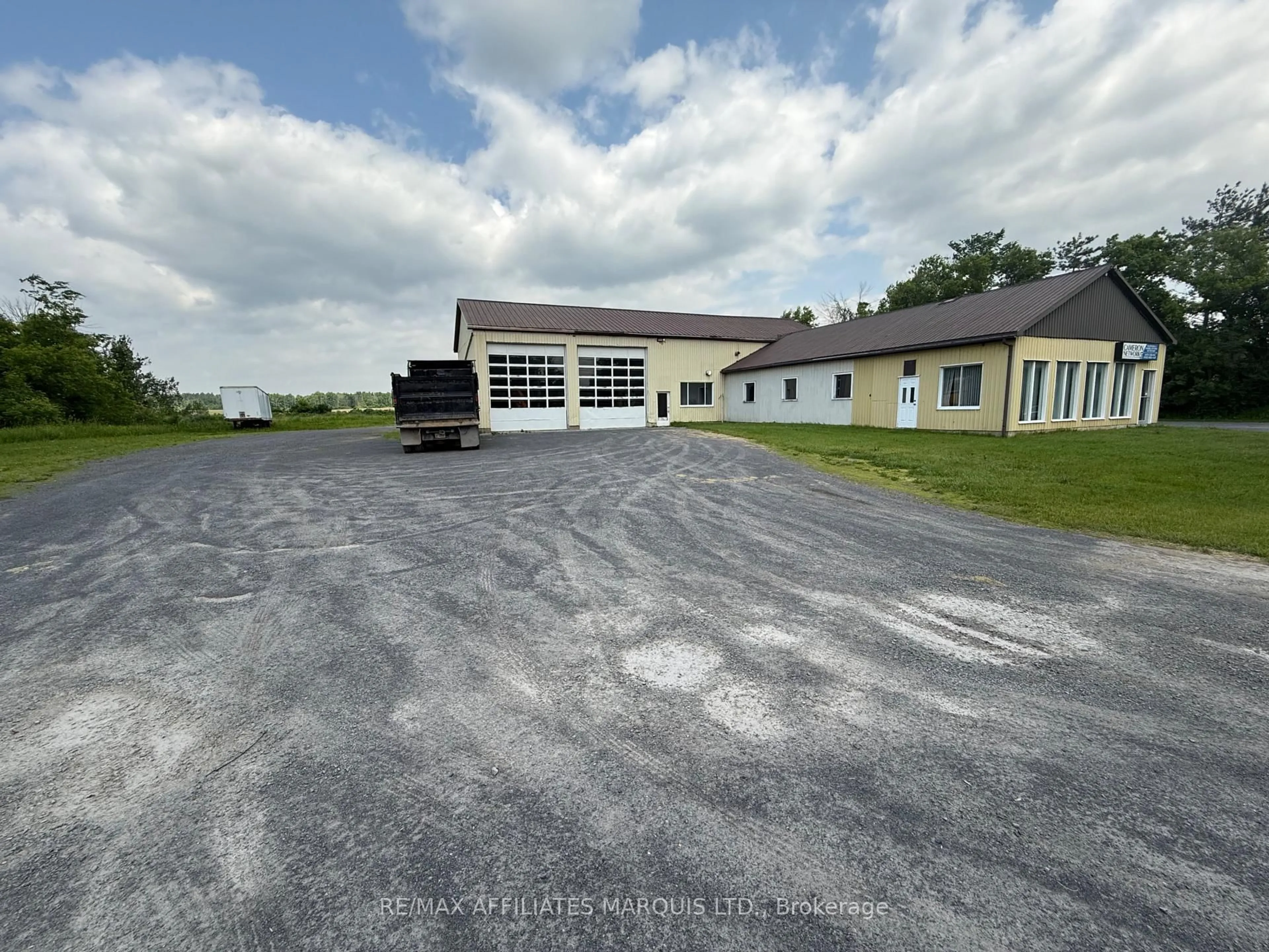 A pic from outside/outdoor area/front of a property/back of a property/a pic from drone, building for 17295 Valade Rd, South Stormont Ontario K0C 2A0