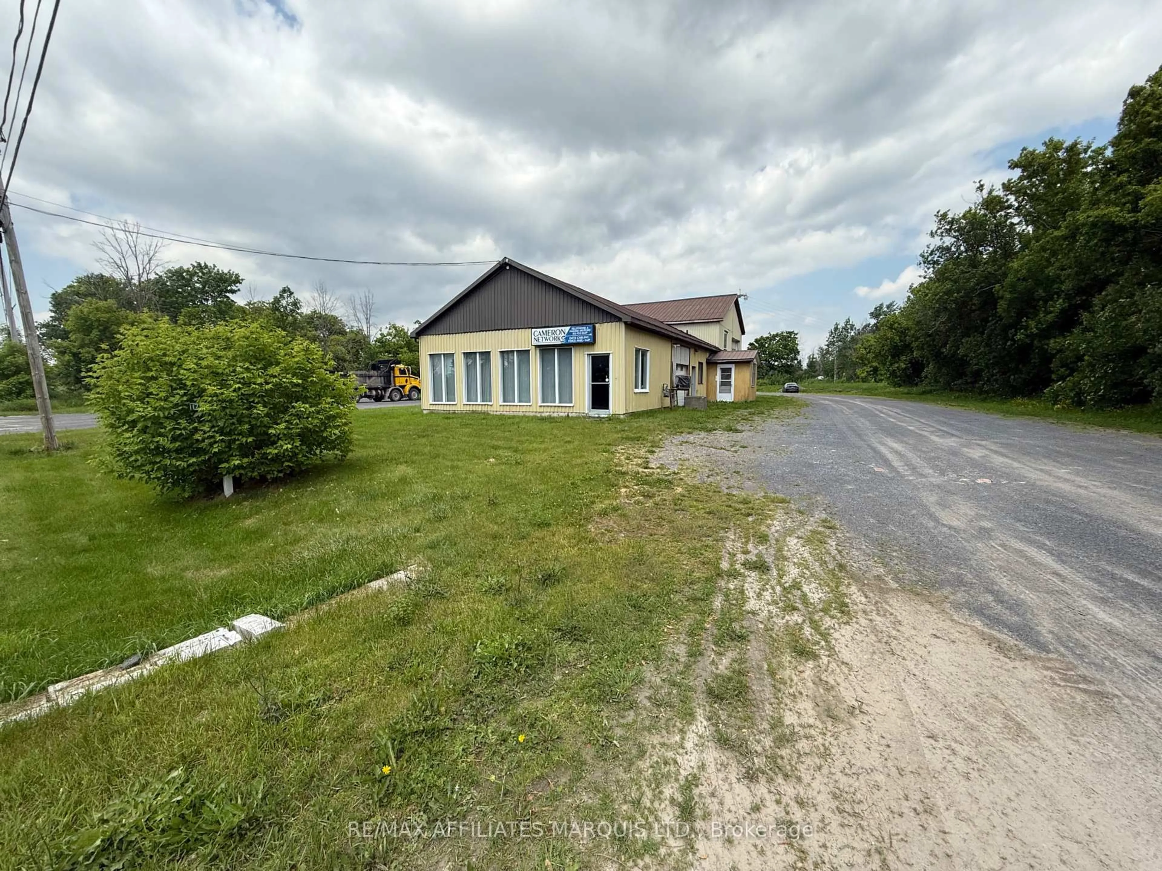 A pic from outside/outdoor area/front of a property/back of a property/a pic from drone, building for 17295 Valade Rd, South Stormont Ontario K0C 2A0