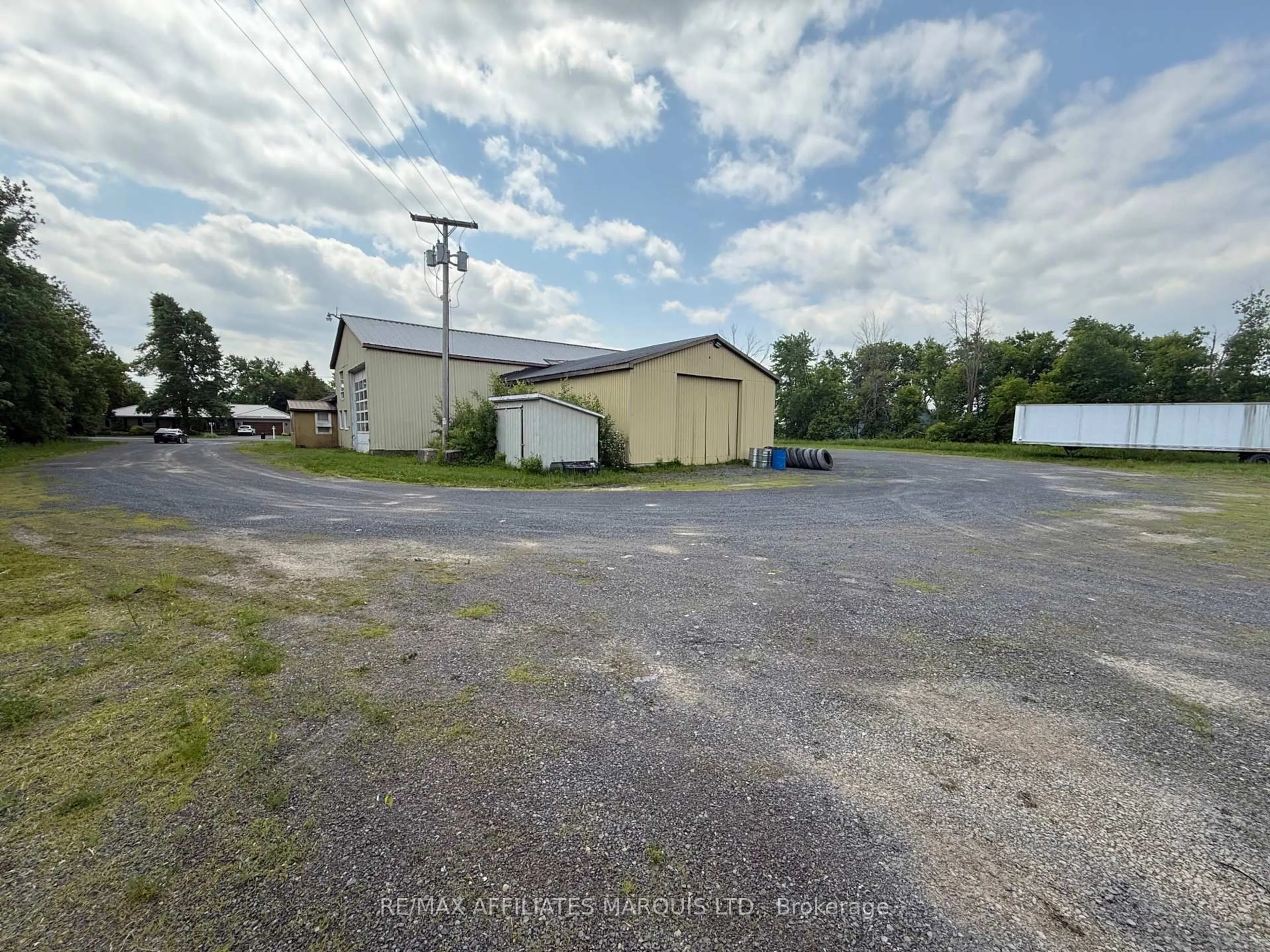A pic from outside/outdoor area/front of a property/back of a property/a pic from drone, building for 17295 Valade Rd, South Stormont Ontario K0C 2A0