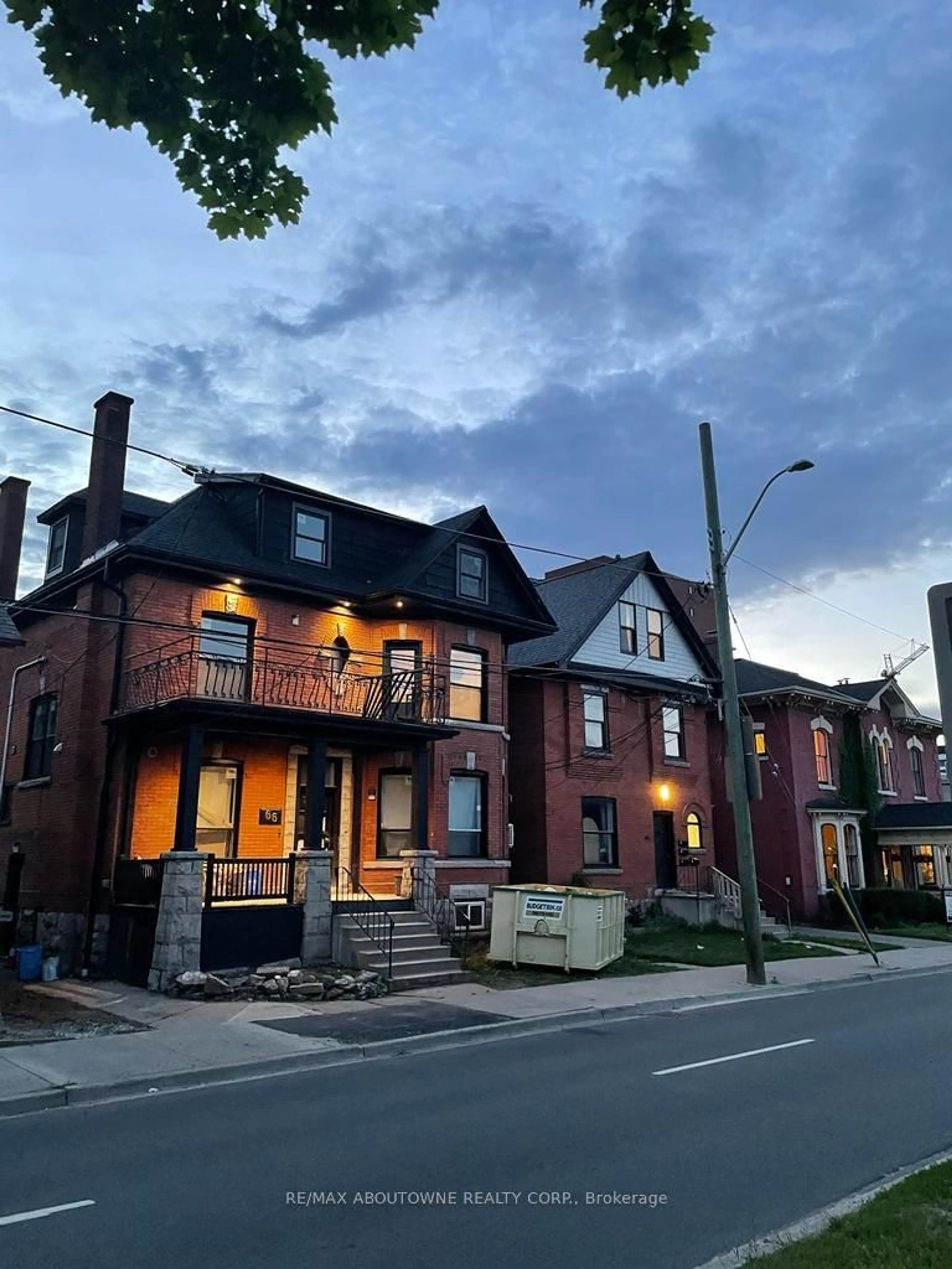 Home with brick exterior material, street for 66 Wellington St, Hamilton Ontario L8N 2R1