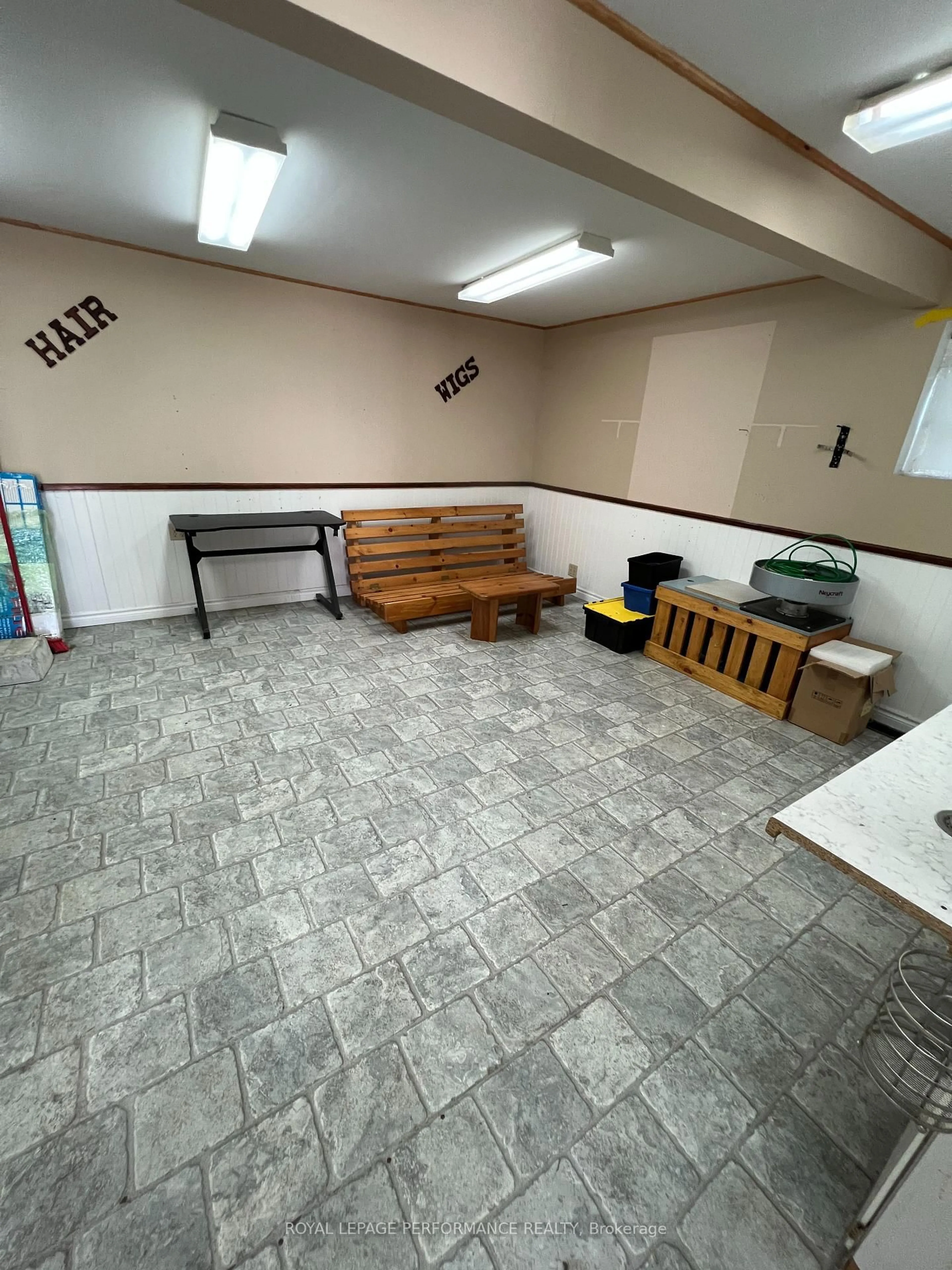 A pic of a room for 1138 Pitt St, Cornwall Ontario K6J 3T1