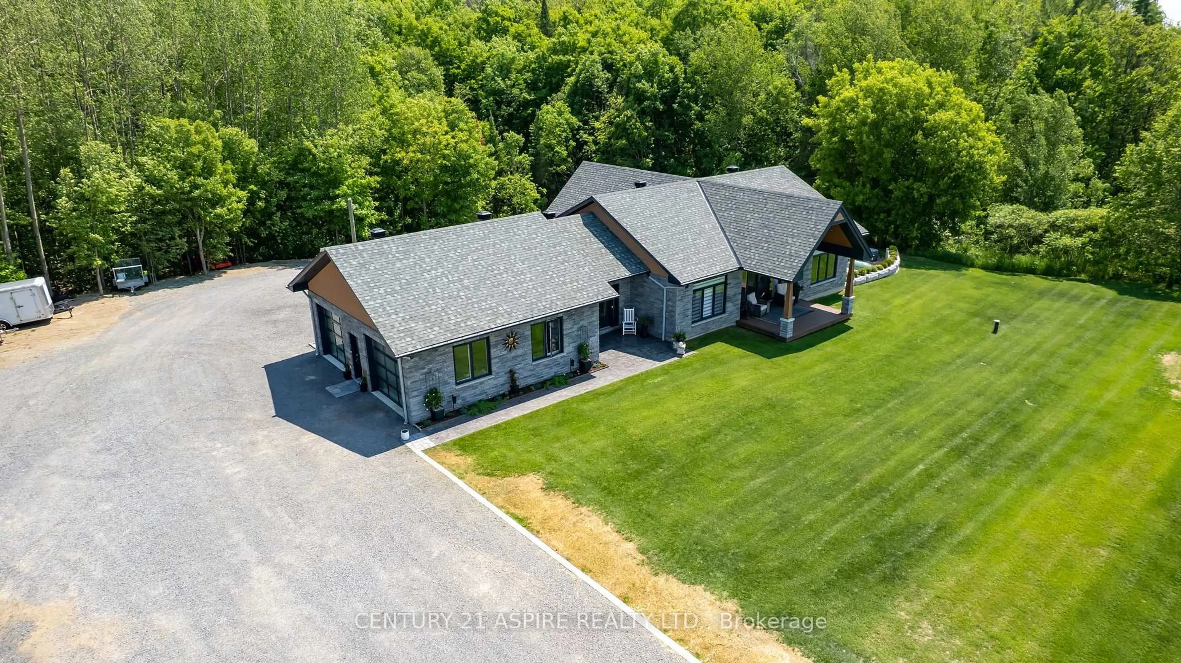 A pic from outside/outdoor area/front of a property/back of a property/a pic from drone, unknown for 402 La Passe Rd, Beachburg Ontario K0J 1C0