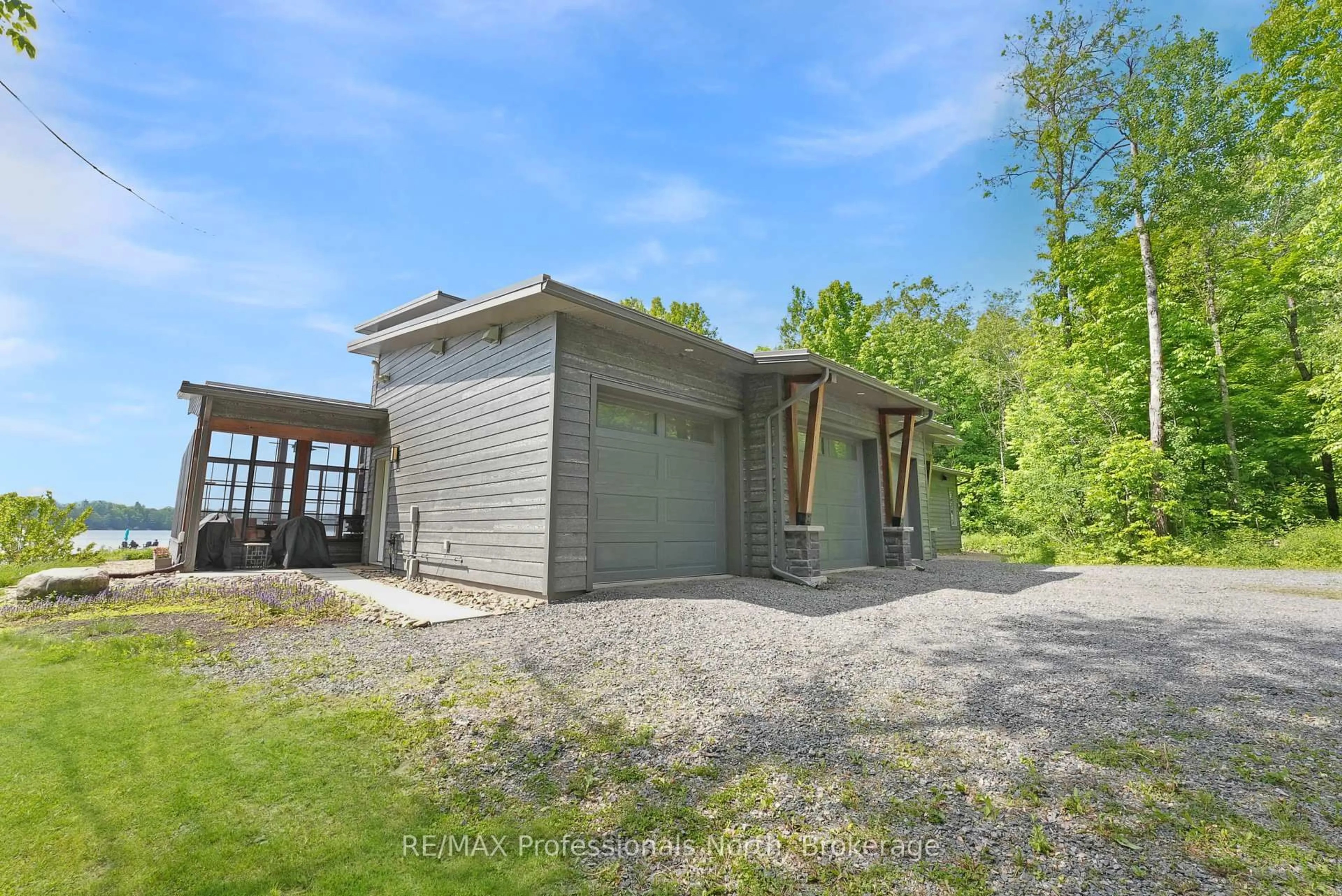 Shed for 1049 Twin Rocks Lane, Algonquin Highlands Ontario K0M 1S0