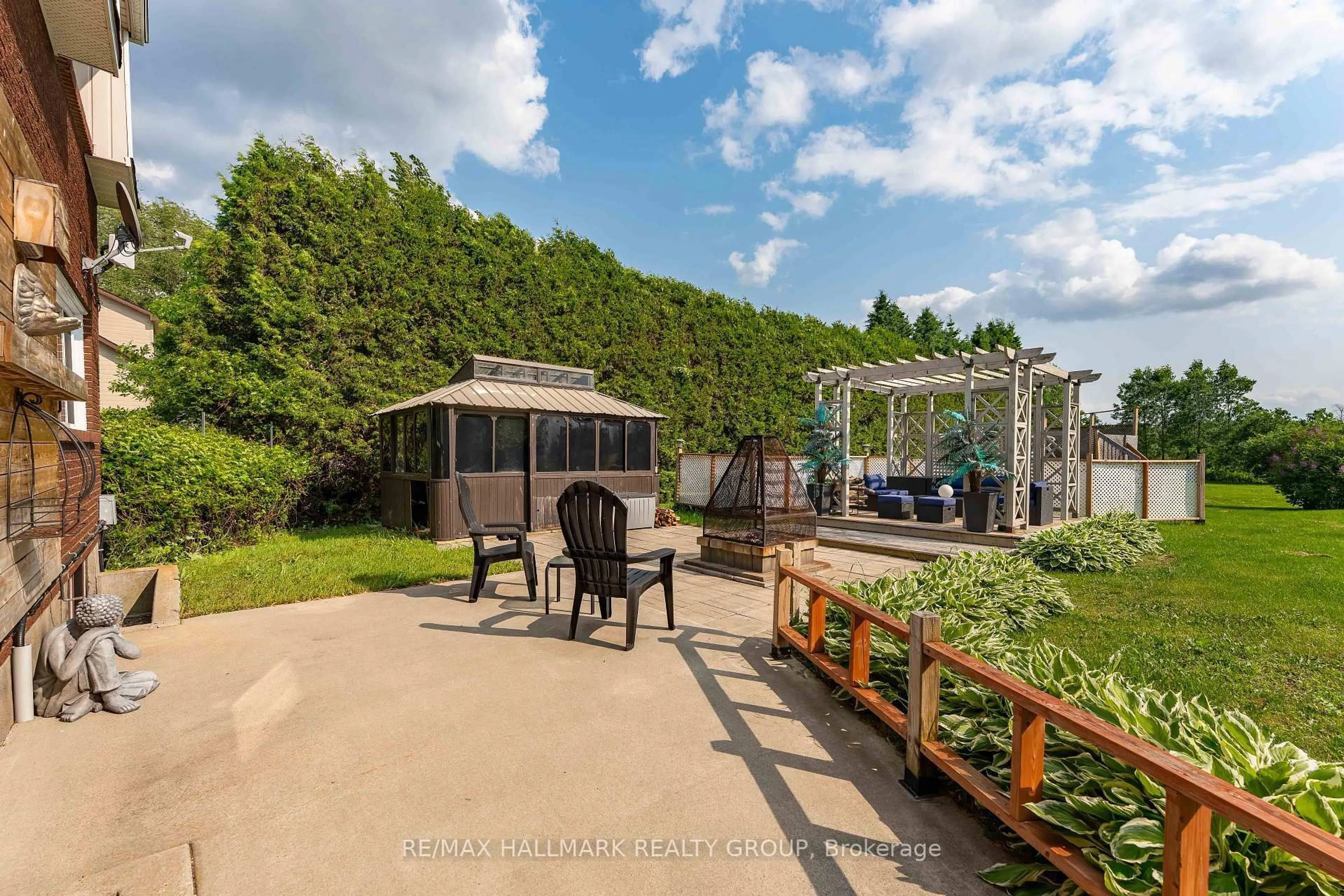 Patio, forest/trees view for 2914 Pattee Rd, East Hawkesbury Ontario K6A 2R2