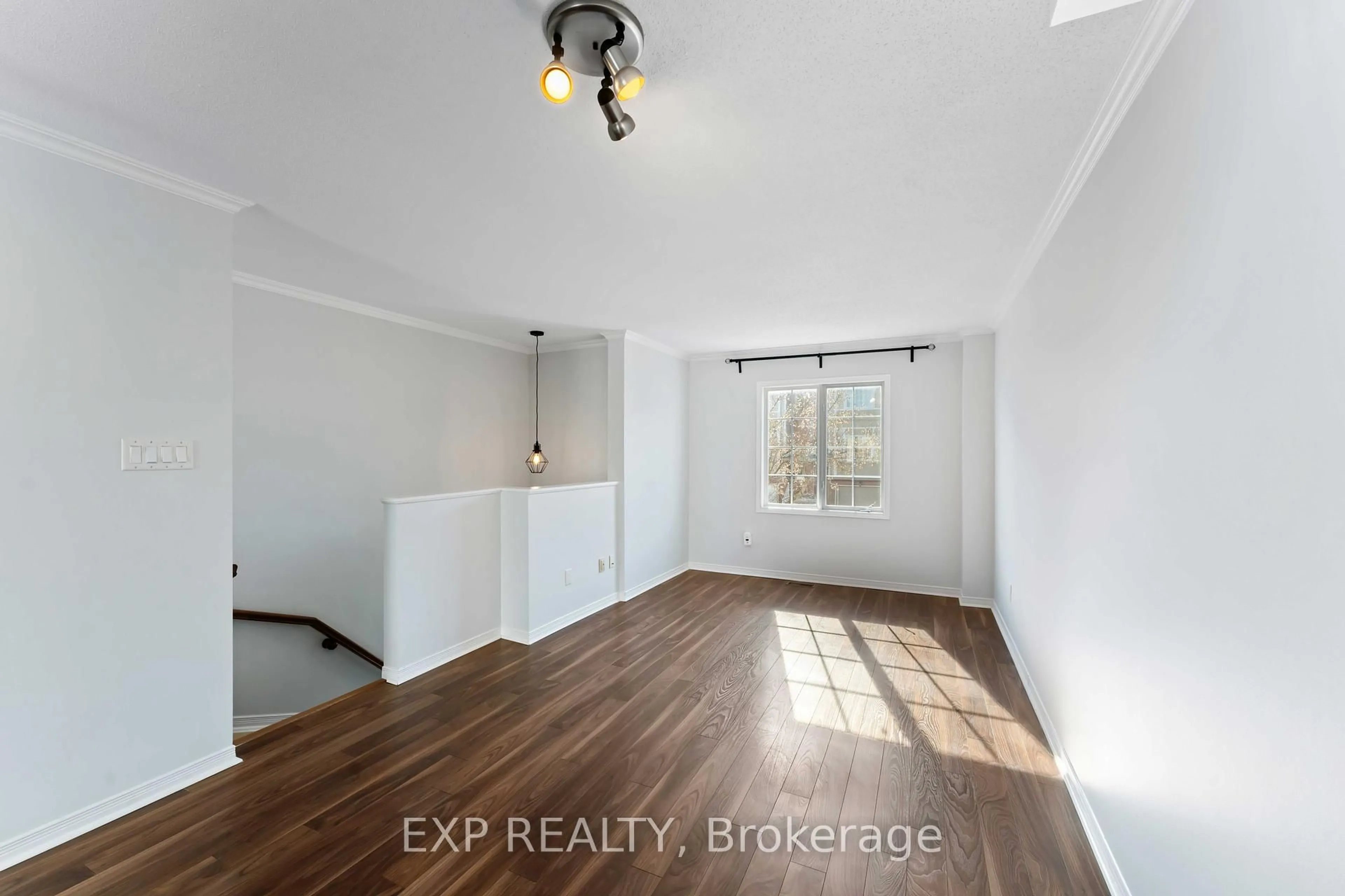 A pic of a room for 21 Yorkville St, Ottawa Ontario K2C 4B6