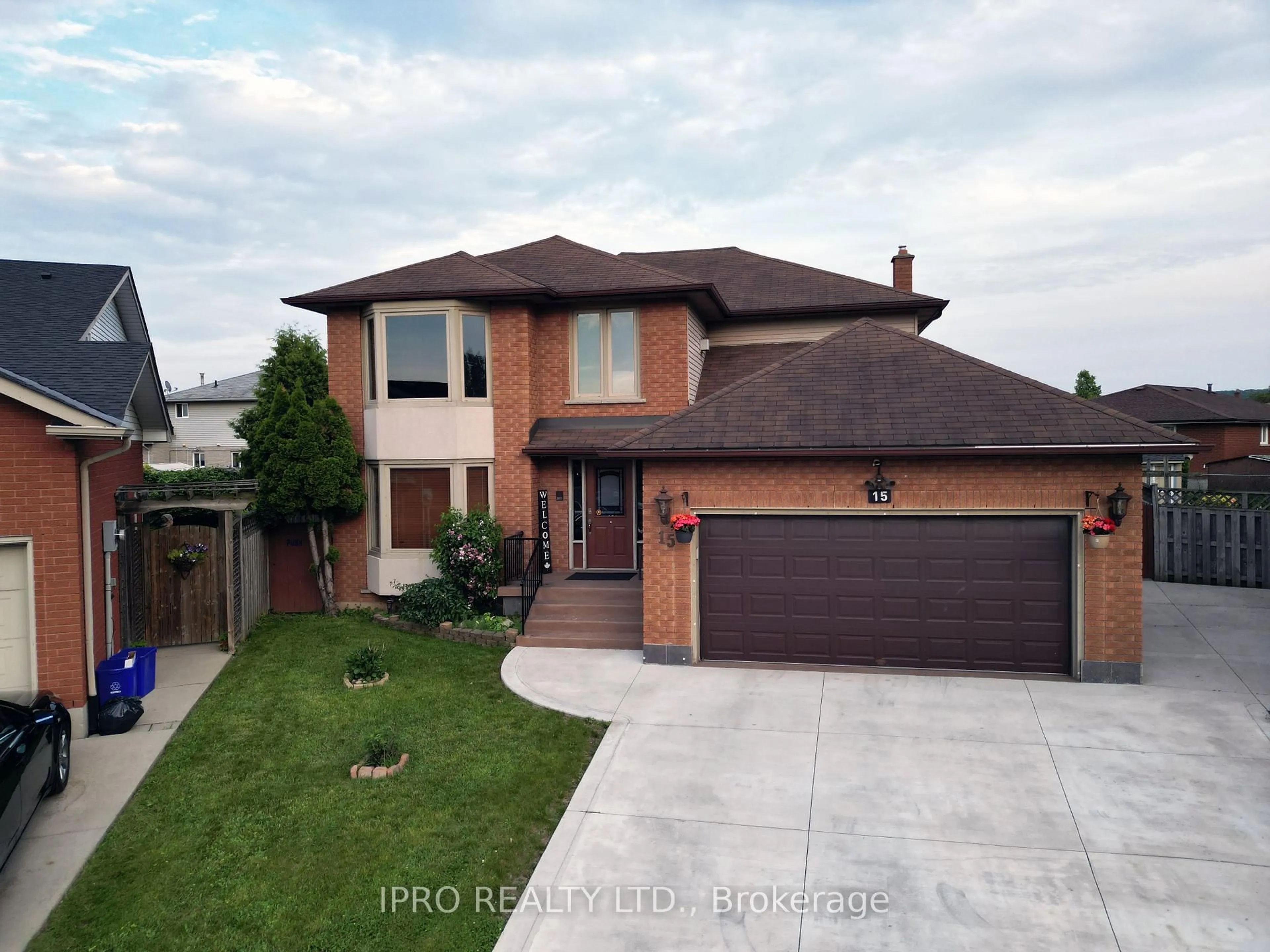 Home with brick exterior material, street for 15 Talia Crt, Hamilton Ontario L8E 4X8