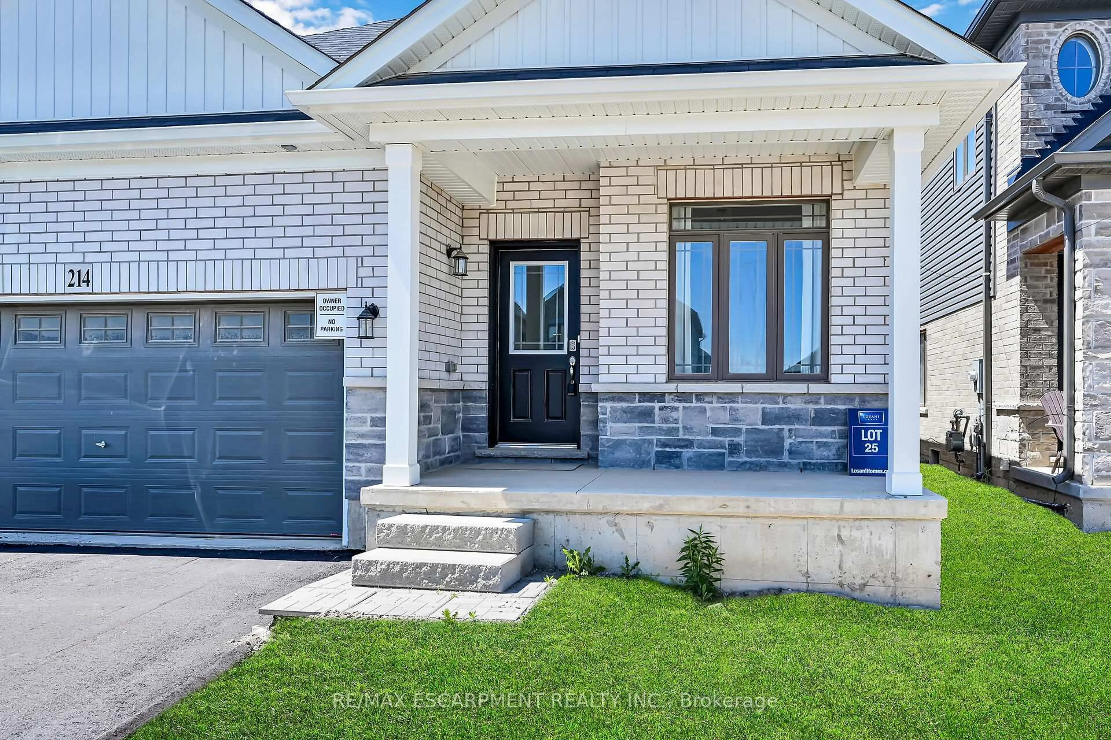 Home with brick exterior material, street for 214 Long Boat Ru, Brant Ontario N3T 0T2