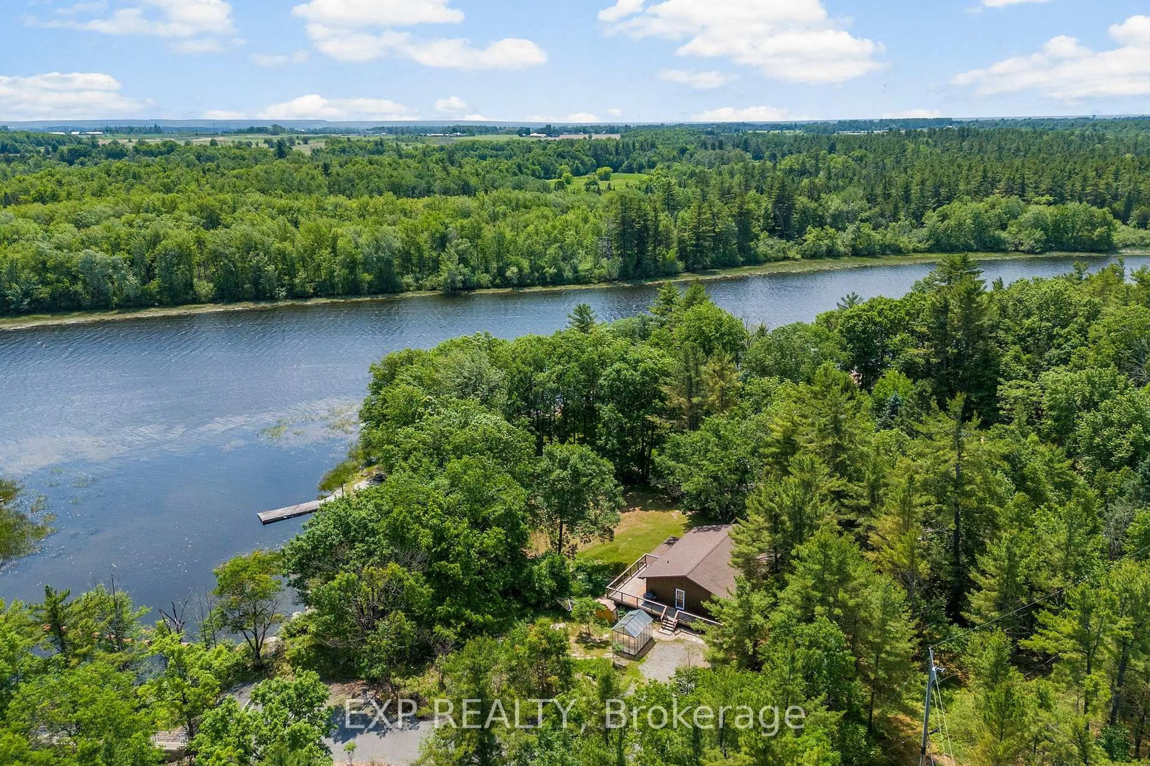 A pic from outside/outdoor area/front of a property/back of a property/a pic from drone, water/lake/river/ocean view for 312 Mississippi Dr, Ottawa Ontario K7S 3G7