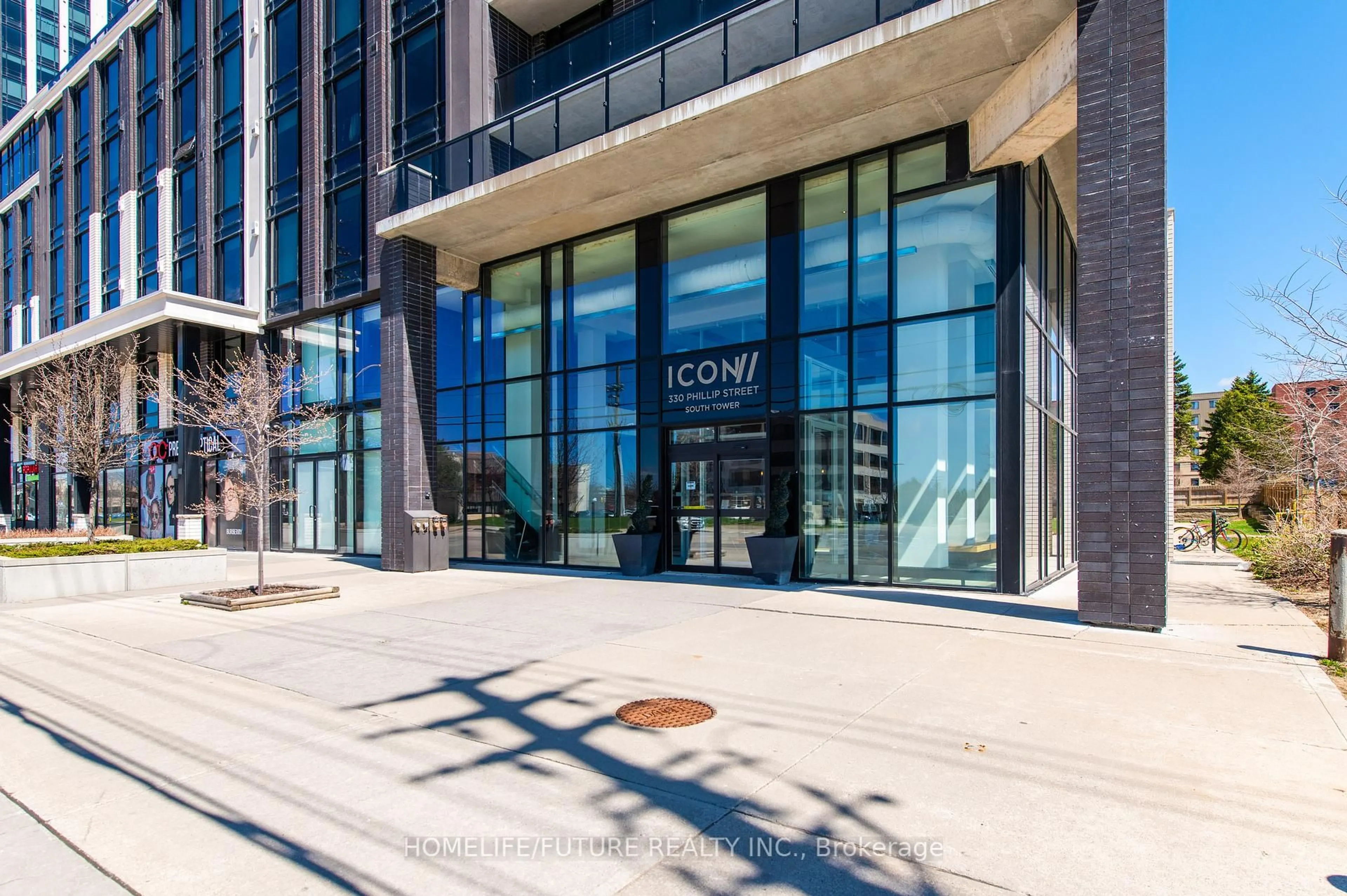 Indoor foyer for 330 Phillip St St #C232, Waterloo Ontario N2L 3W9