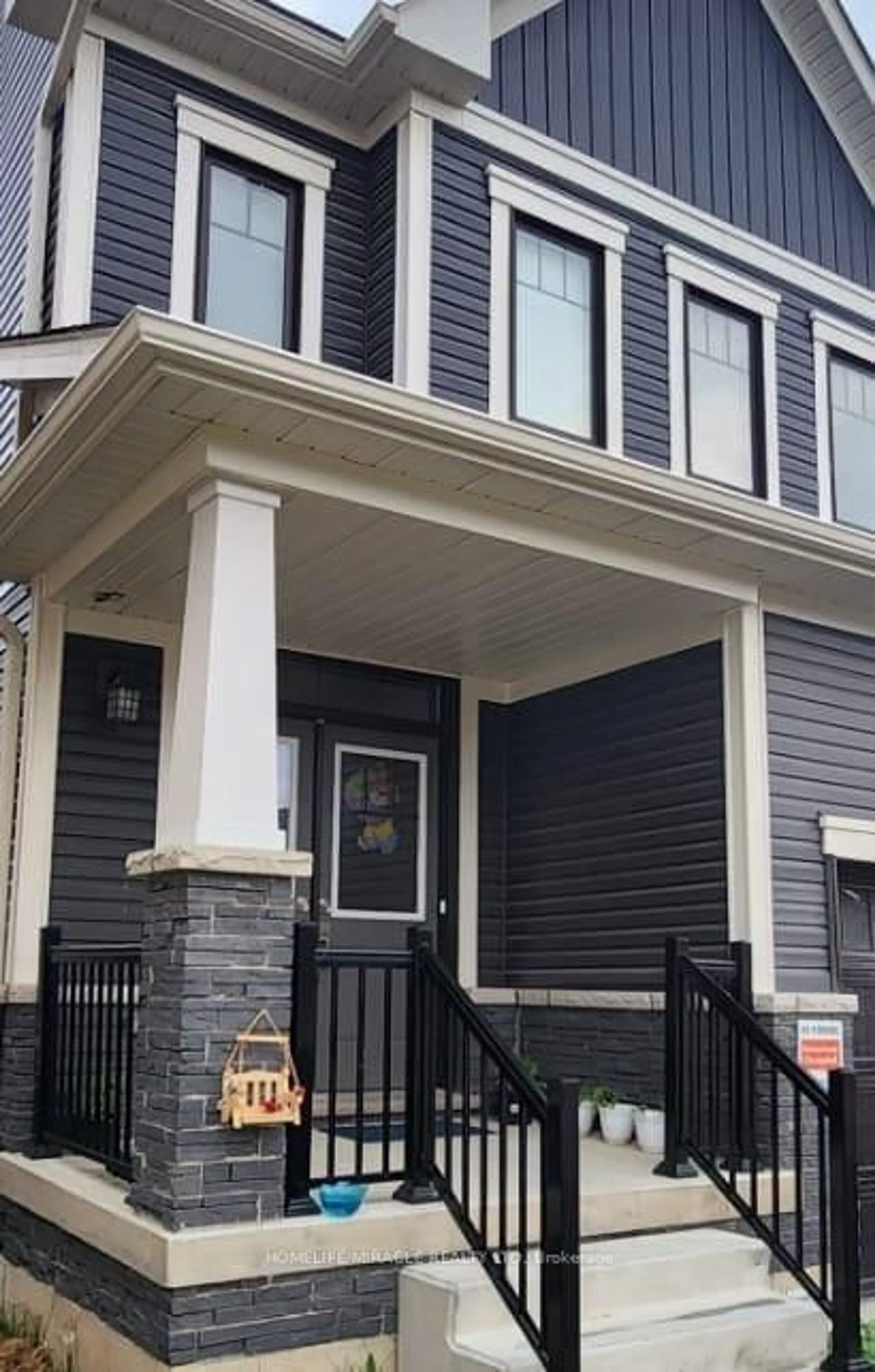 Home with vinyl exterior material, street for 78 Lilac Circ, Haldimand Ontario N3W 0H6