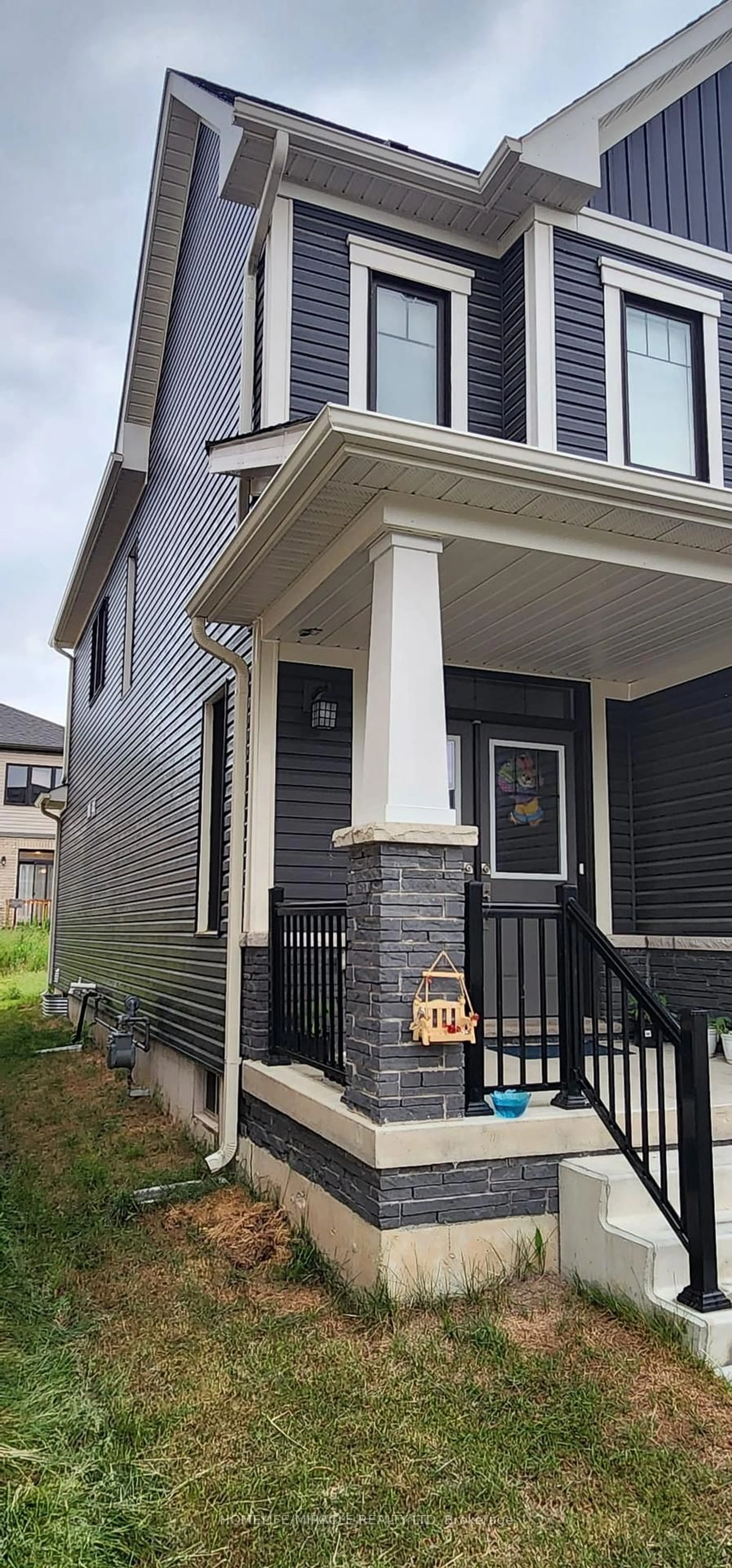Home with vinyl exterior material, street for 78 Lilac Circ, Haldimand Ontario N3W 0H6