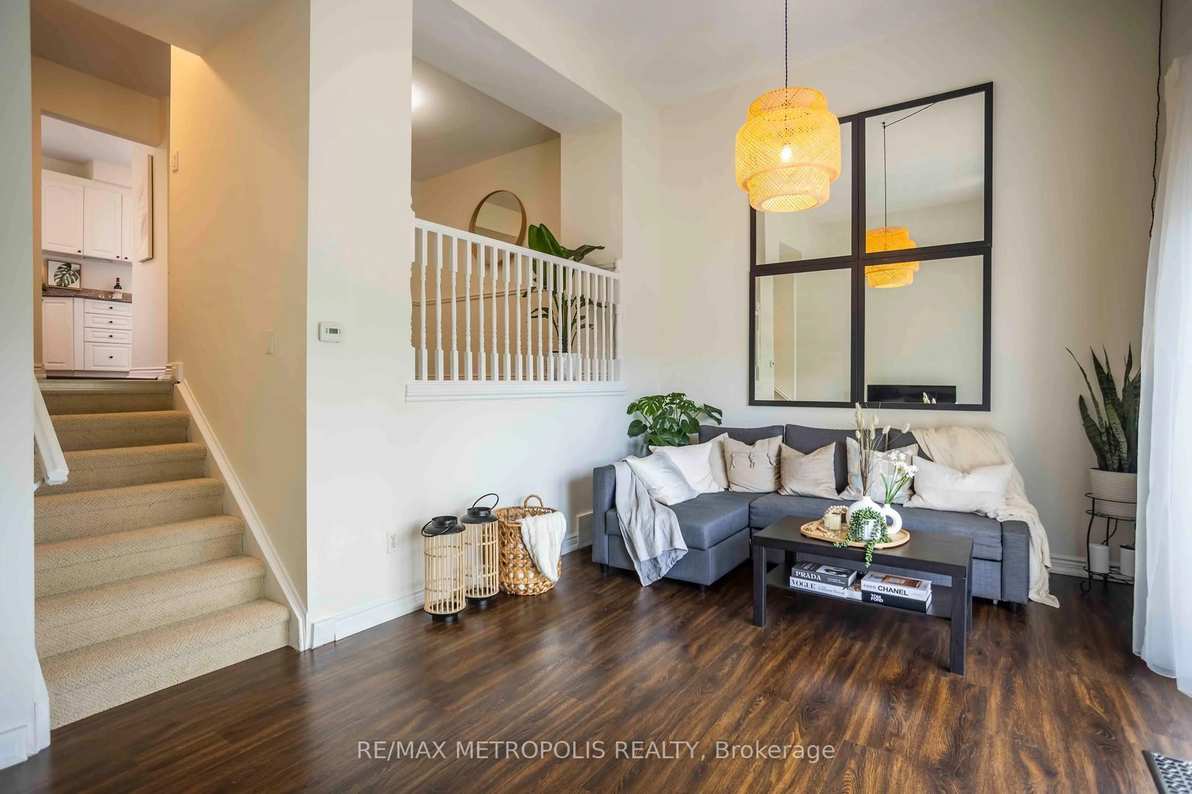 Indoor entryway for 11 Harrisford St #57, Hamilton Ontario L8K 6L7