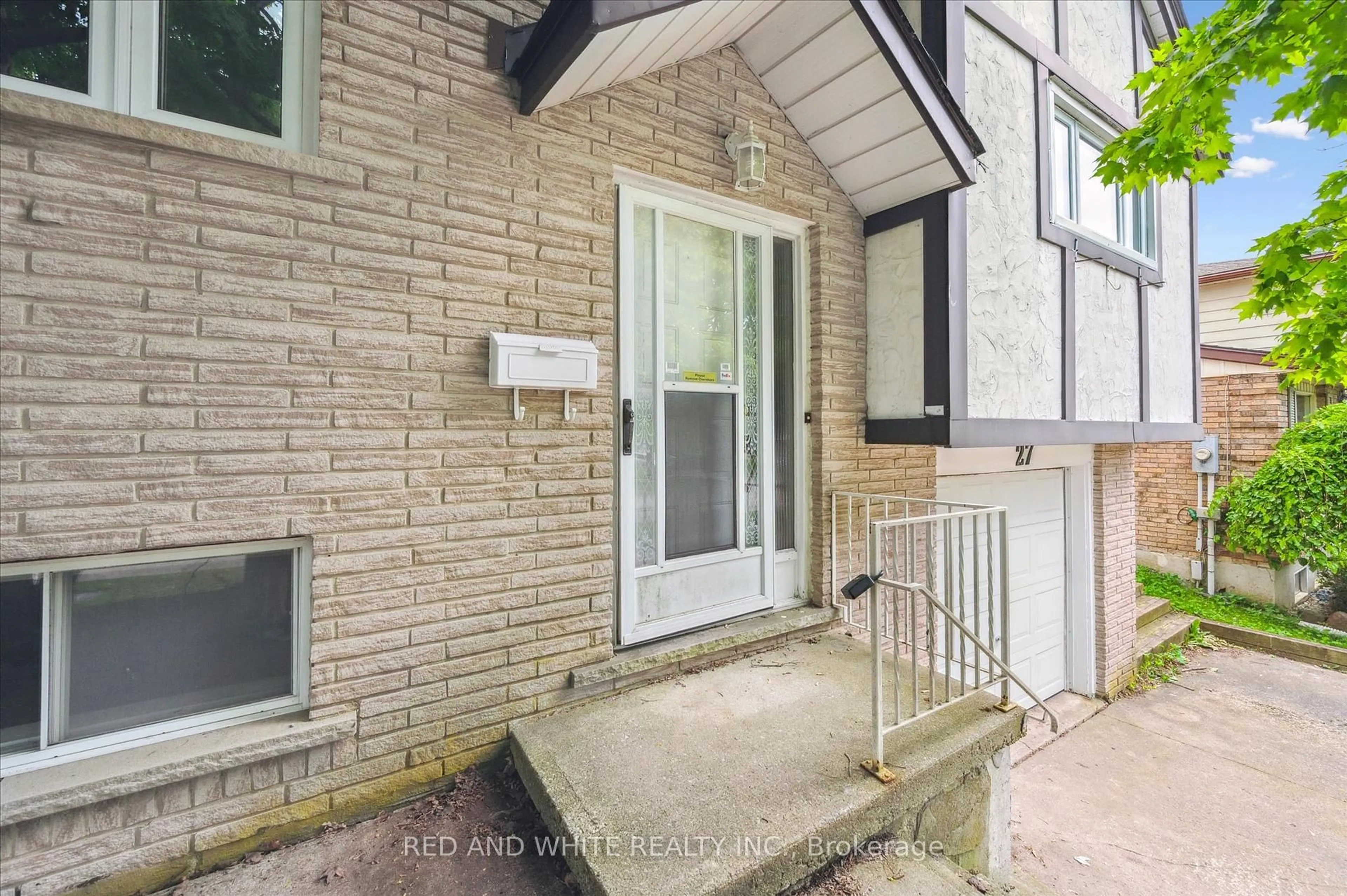 Unknown for 27 Sugar Maple St, Kitchener Ontario N2N 1X4