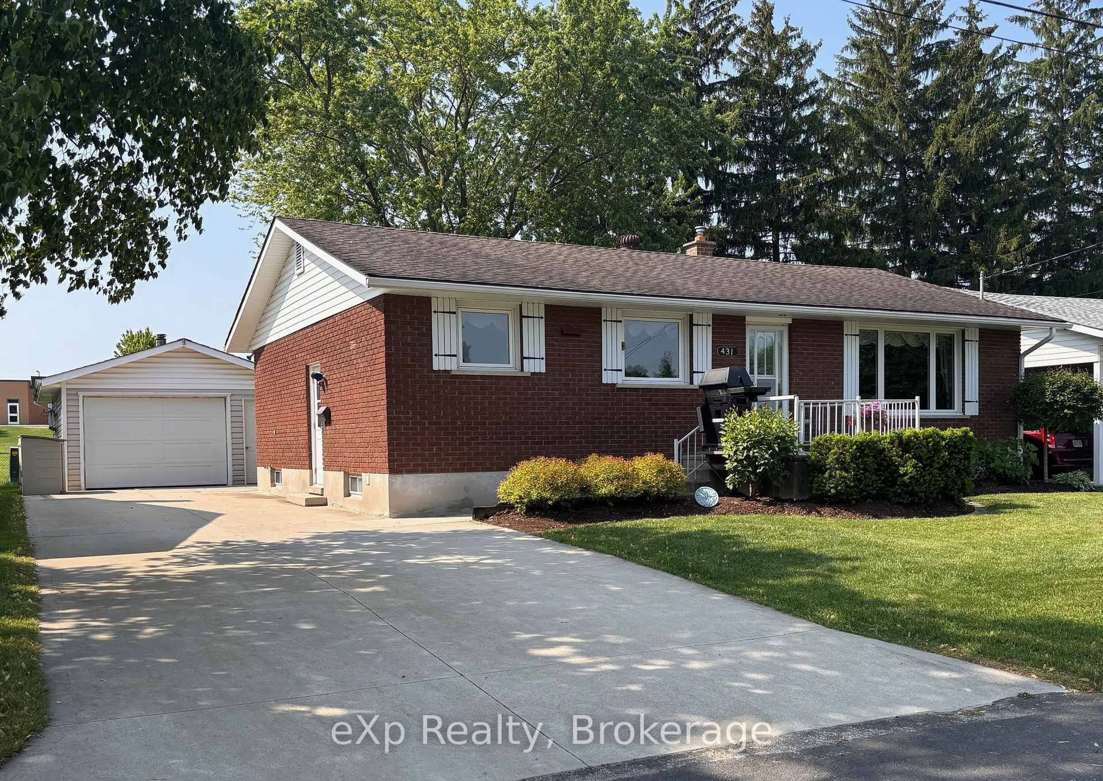 Home with brick exterior material, street for 431 4th St, Hanover Ontario N4N 3E8