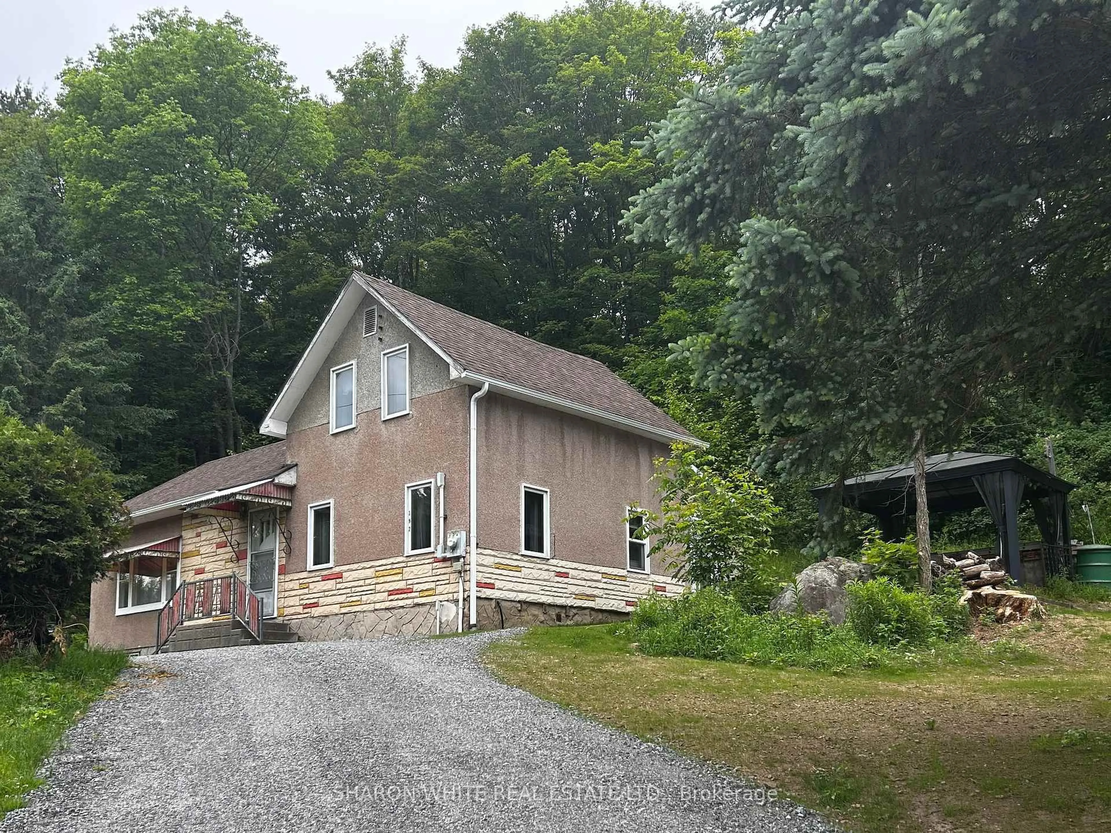 A pic from outside/outdoor area/front of a property/back of a property/a pic from drone, unknown for 192 Monck St, Bancroft Ontario K0L 1C0