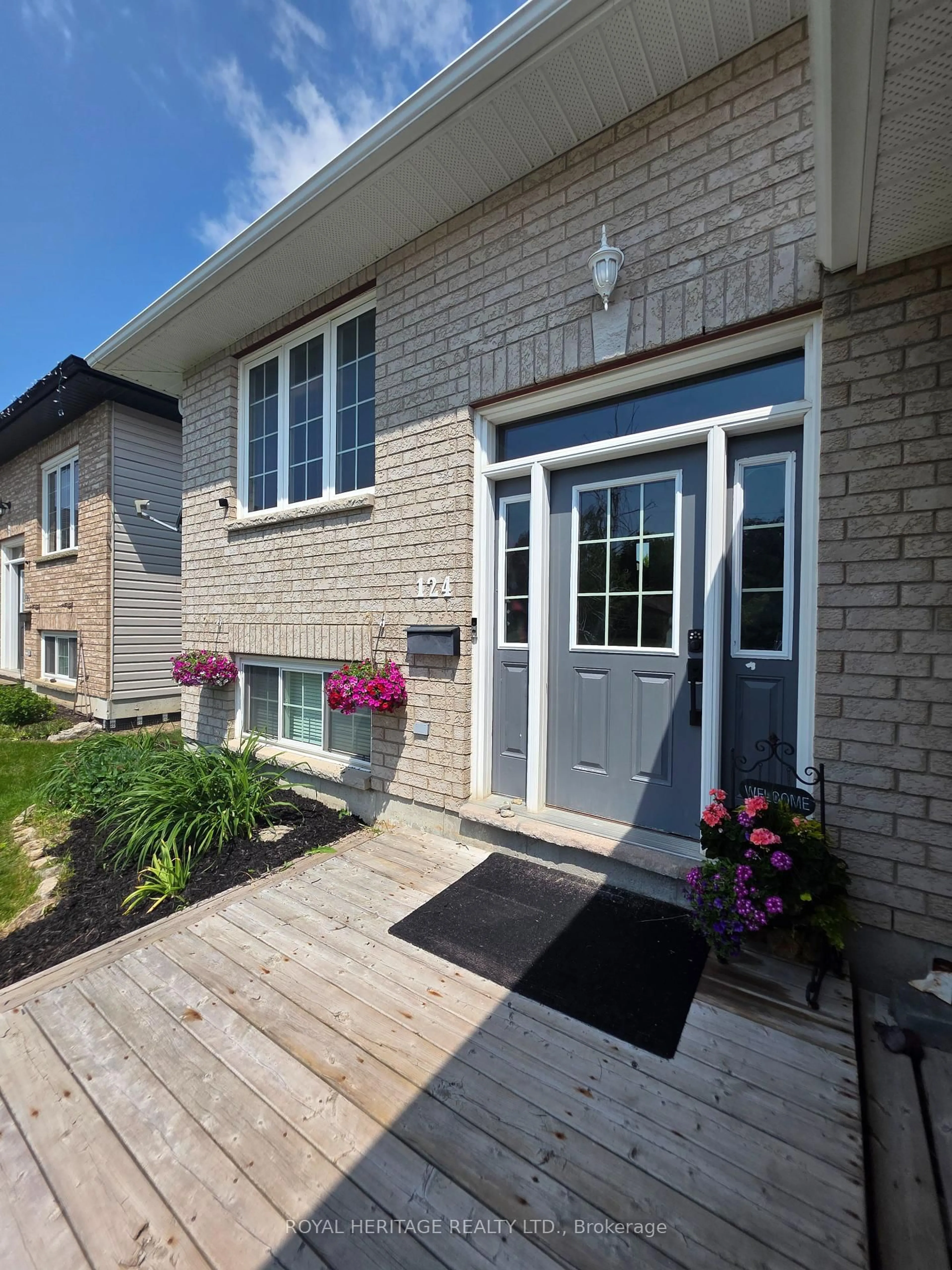 Home with brick exterior material, street for 124 Mary St, Kawartha Lakes Ontario K9V 0B8