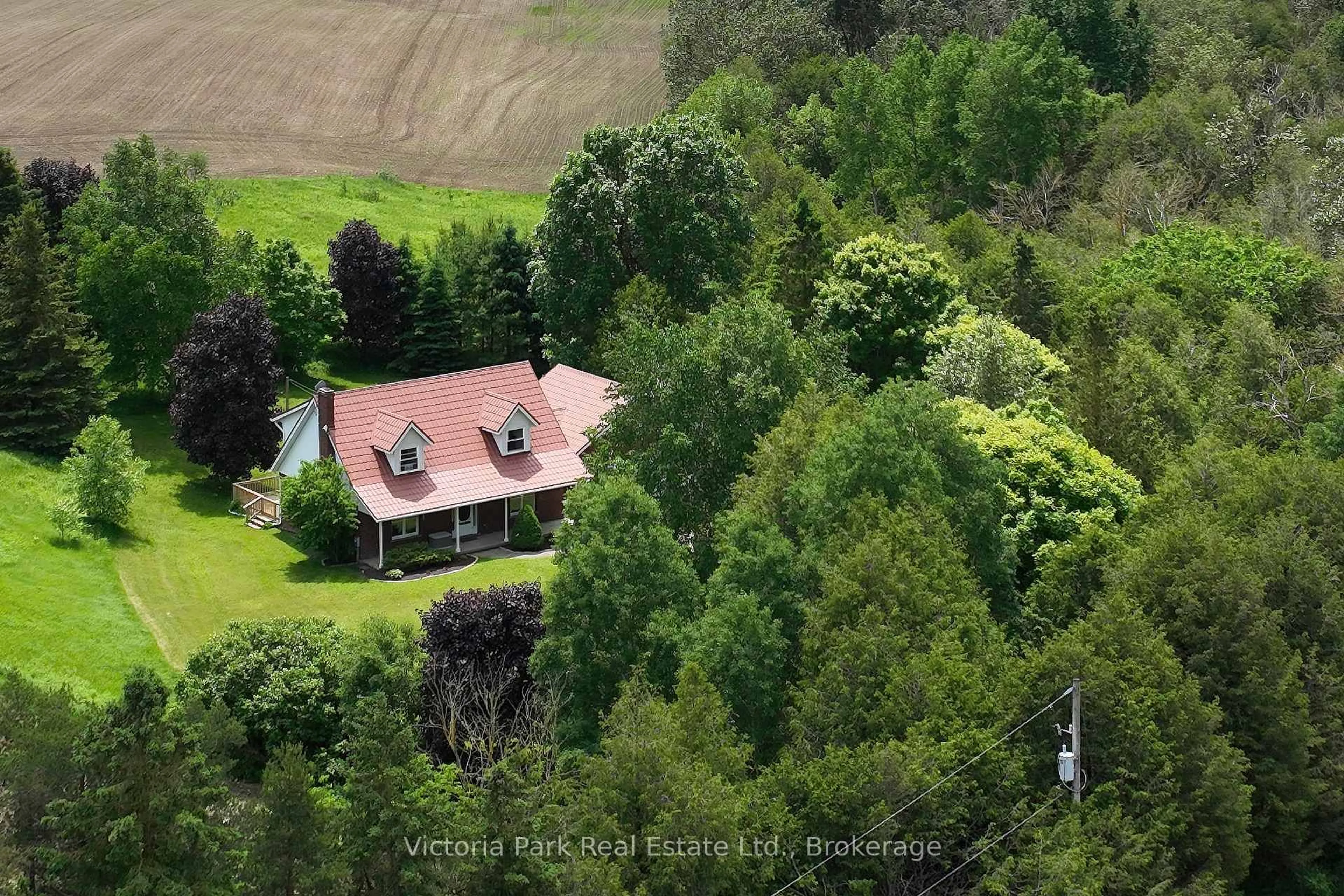 A pic from outside/outdoor area/front of a property/back of a property/a pic from drone, unknown for 7135 3 Sdrd, Wellington North Ontario N0G 2L0