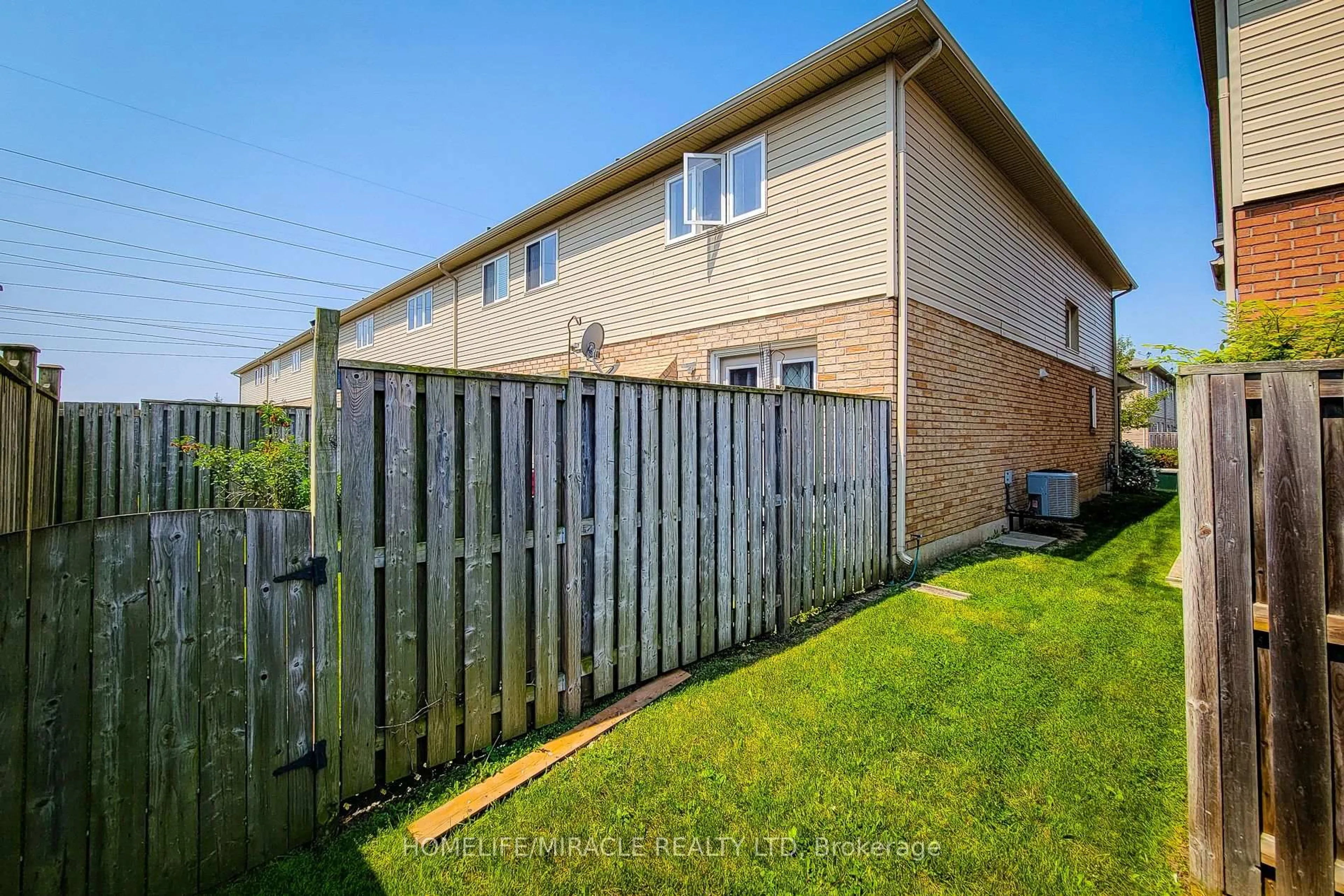 A pic from outside/outdoor area/front of a property/back of a property/a pic from drone, street for 59 Periwinkle Dr, Hamilton Ontario L0R 1P0