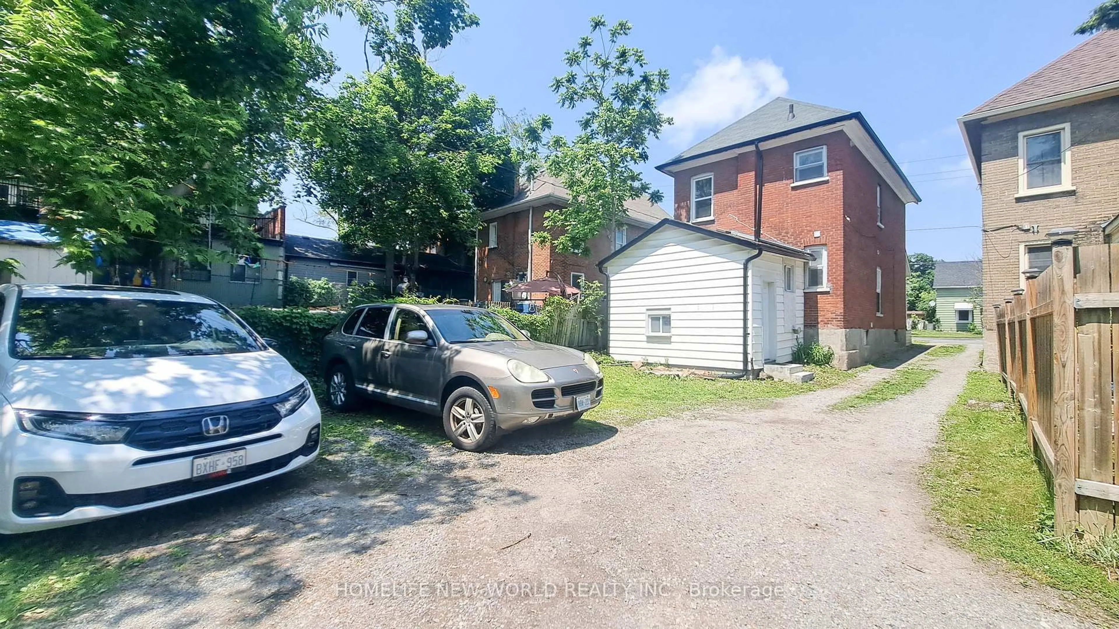 A pic from outside/outdoor area/front of a property/back of a property/a pic from drone, street for 501 Sherbrooke St, Peterborough Central Ontario K9J 2P2